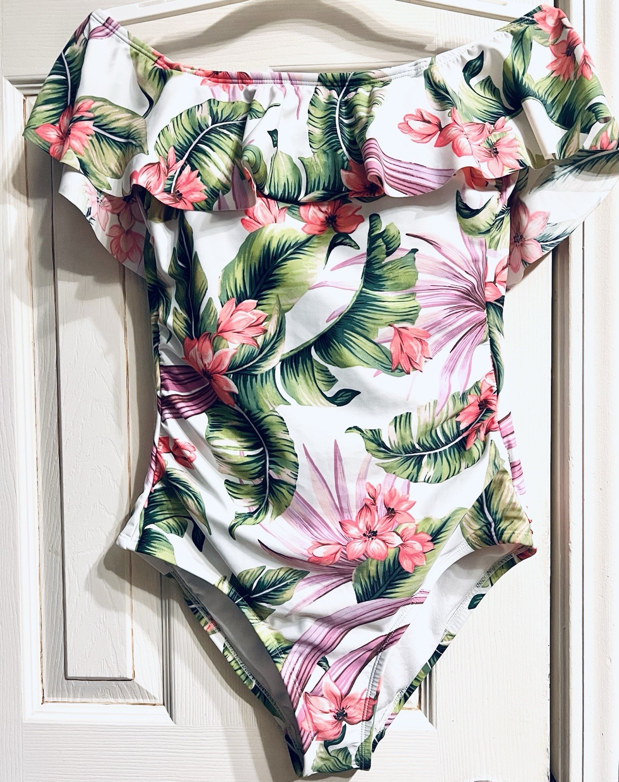 Kona Sol Women’s M Tropical Floral Off Shoulder Ruffle One Piece Swimsuit Pads