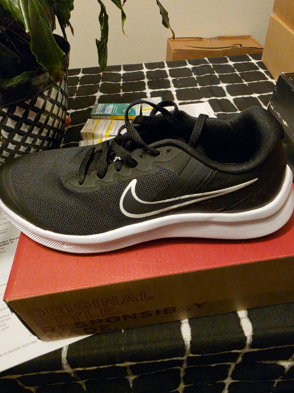 Nike Star Runner 3 (GS) Boys Low Top Lace-Up Sneakers Black/White 6.5Y