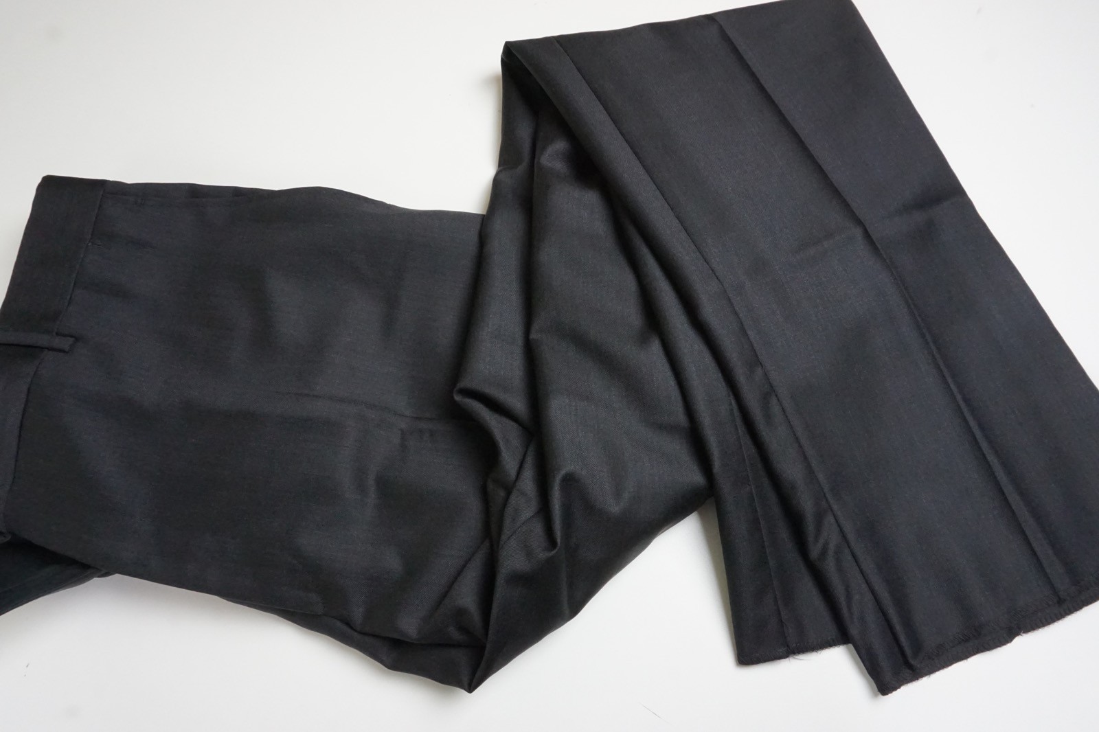 Burberry London Charcoal S150s Wool 2 Pc Suit Jacket Pants Sz 46R NEW