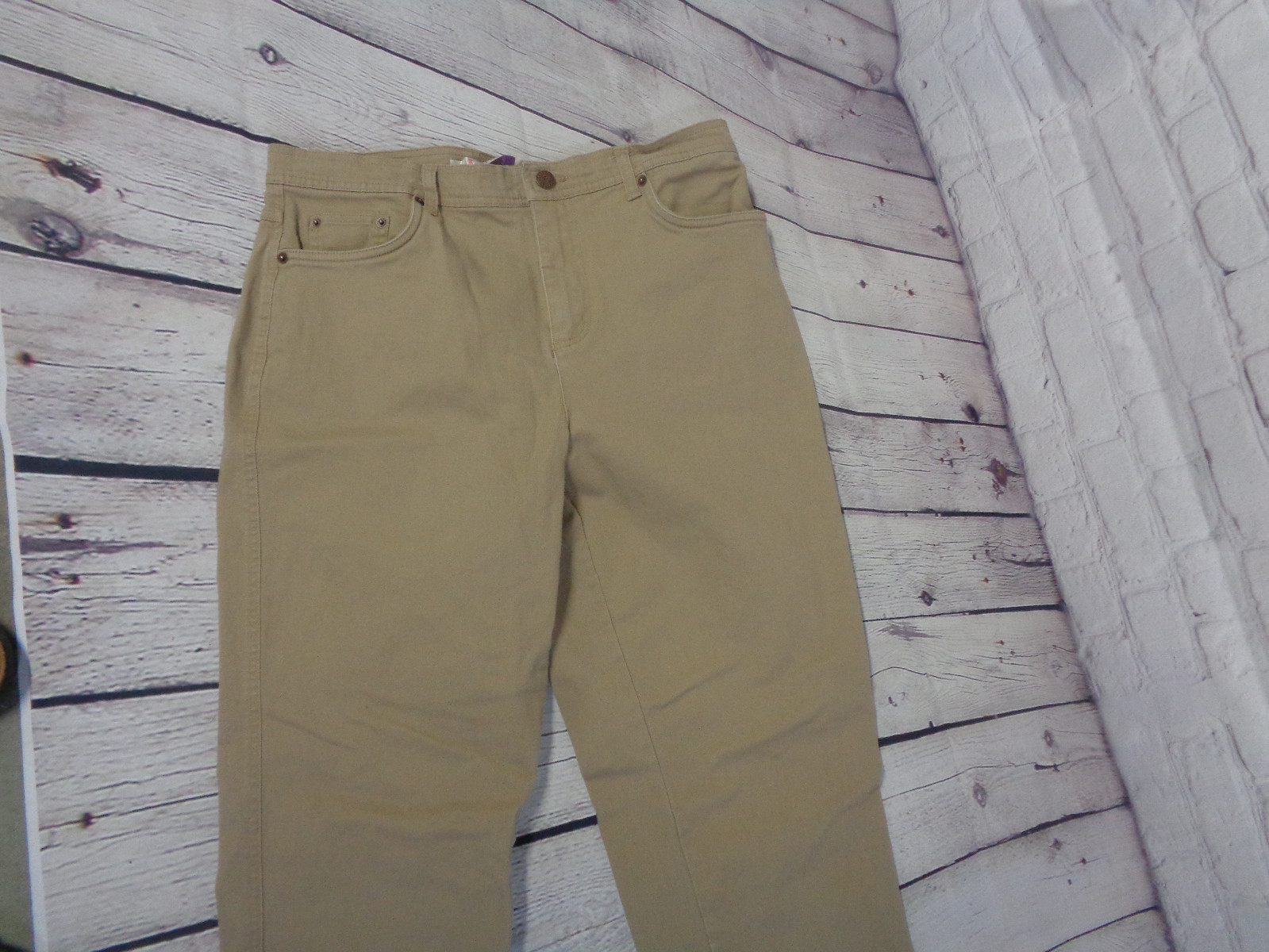 ! Bill Blass Women’s Tan Stretch Jeans Sz. 10