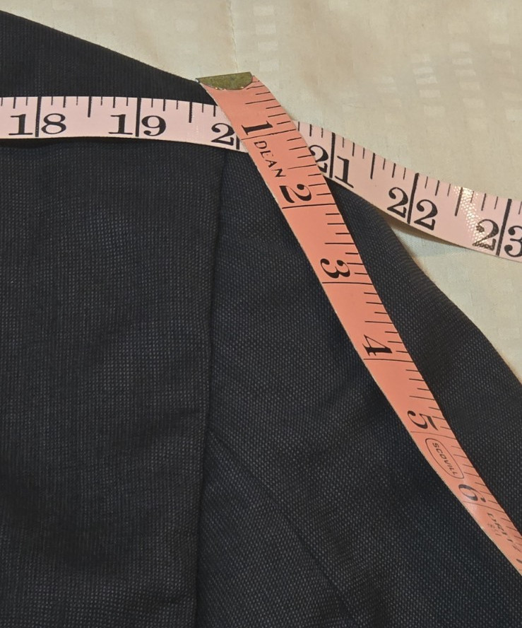 Jos. A. Bank Traveler’s Collection 44 L Wool Charcoal Black Sport Coat Sharp!