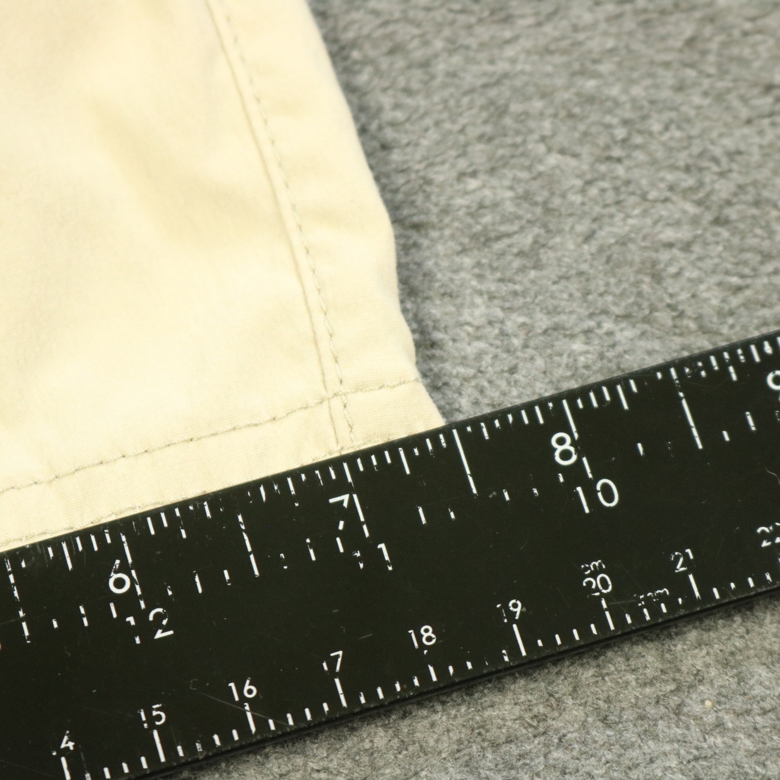 Eddie Bauer Travex Performance Short Low Rise Below-Knee Stretch Beige 2 30×20.5