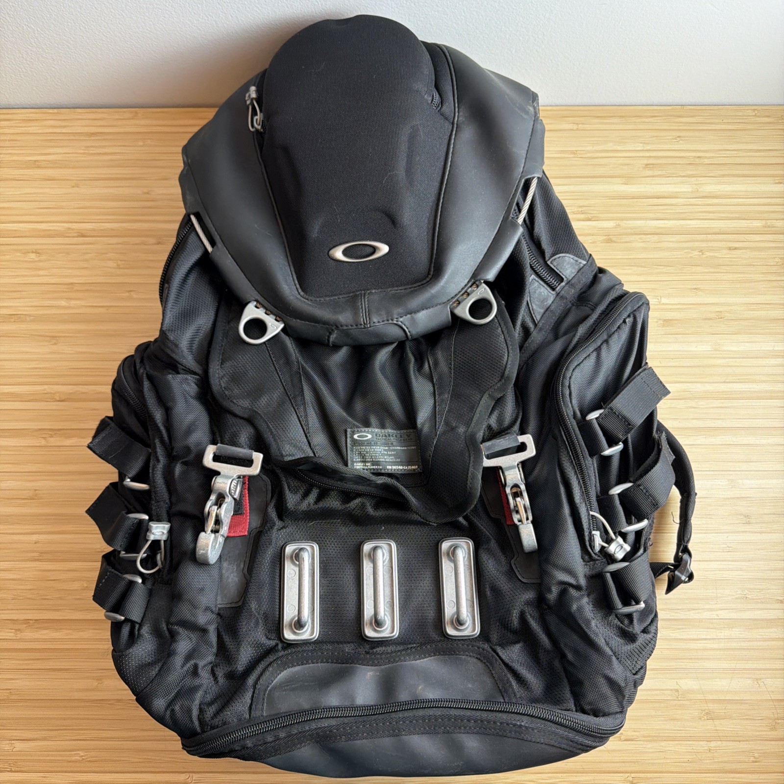 Oakley Kitchen Sink Backpack 34L Tactical Bag 17″ Laptop Field Gear Black Red