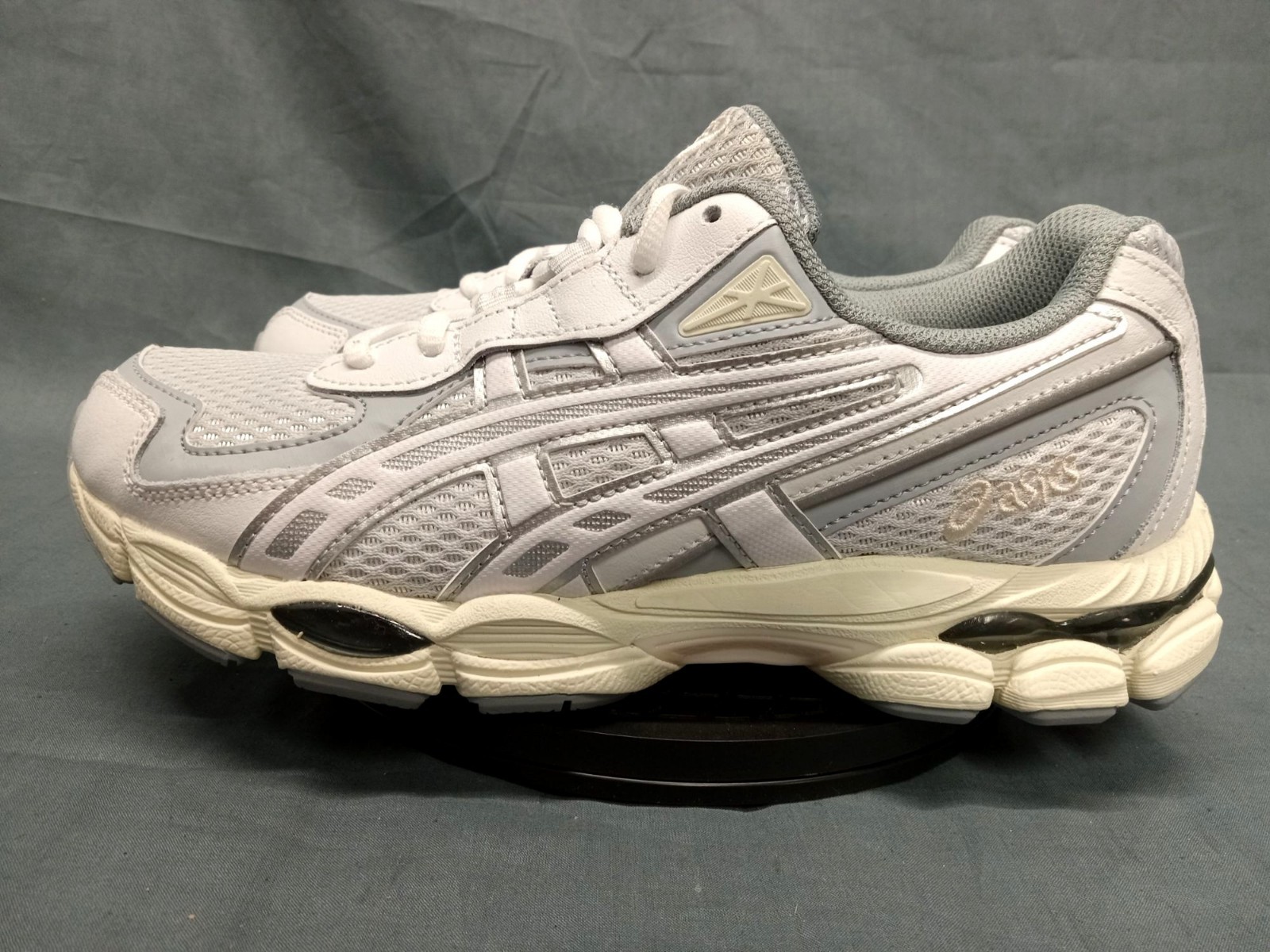 ASICS GEL-NYC 2055 Running Sneaker Glacier Grey White Boys Size 6.5 NEW NO BOX!