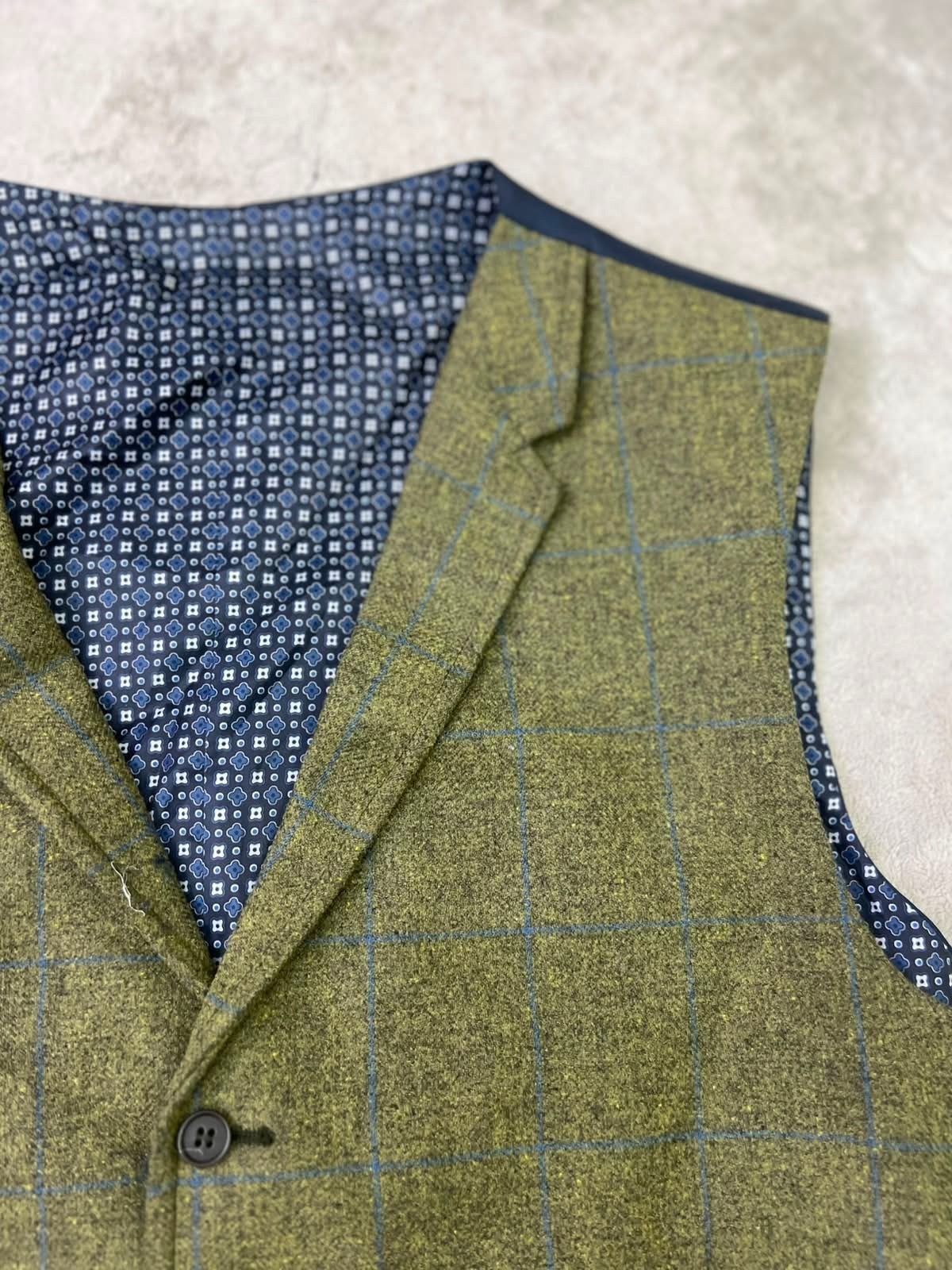 Contemporary Racing Green Wool Blend Windowpane Waistcoat Vest 44R EU54