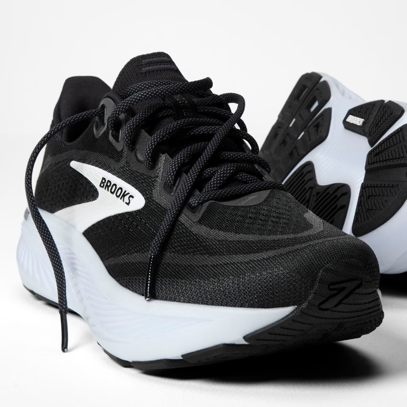 Brooks Ghost 18 Black Grey White 110493-1D-090 Sz 7-15 NEW
