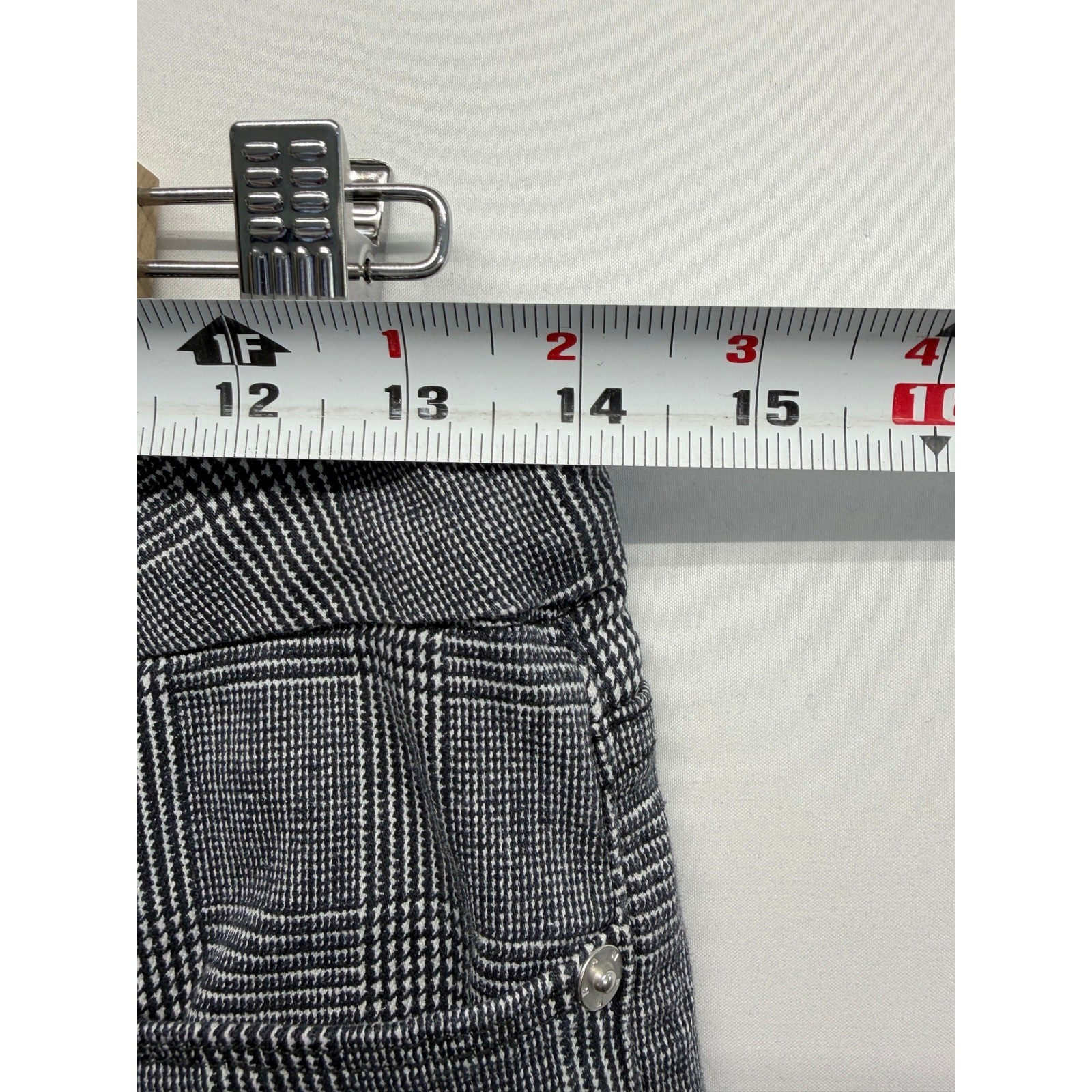Frame Le Crop Mini Boot Plaid Jeans in Washed Grey Plaid Size 26 Houndstooth
