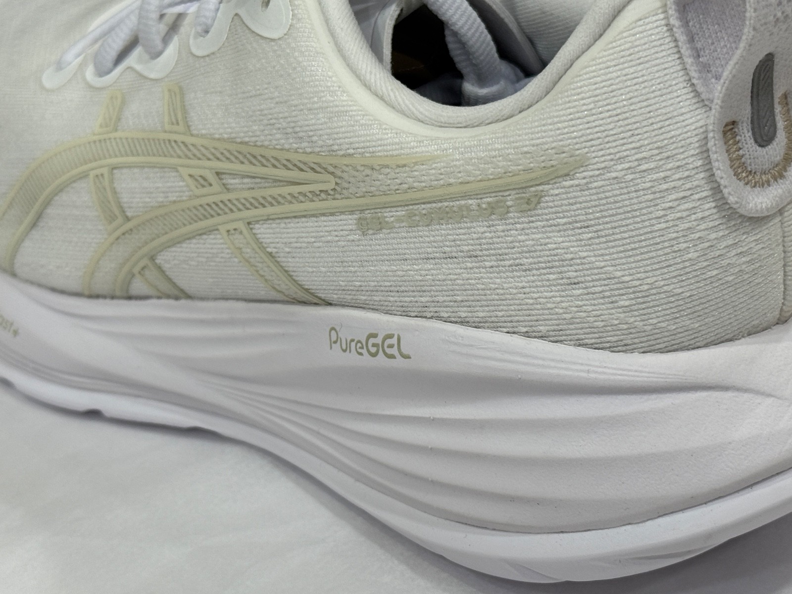 ASICS GEL CUMULUS 27 Men’s Running White Lake Grey 1011B960 100 Carbon