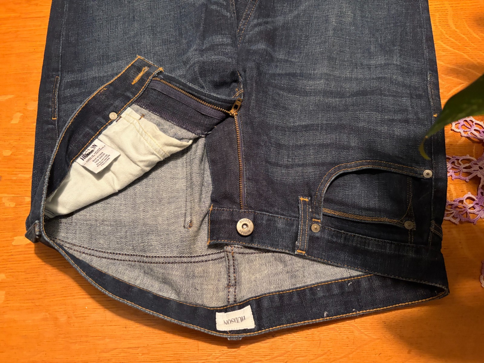 HUDSON BYRON STRAIGHT CUT DARK WASH STRETCH JEANS 32 X 30 VERY NICE!