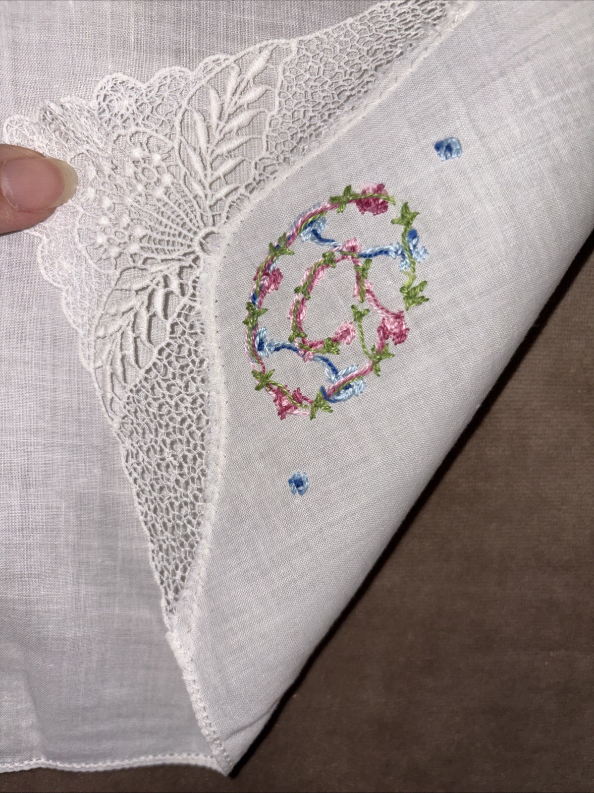 Handkerchief Tatted Lace / White Floral Embroidered Hanky Vintage Cotton. Nice!