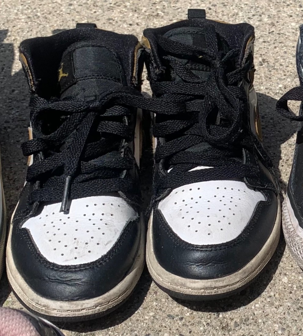 Youth Nike Jordan (size 13.5)