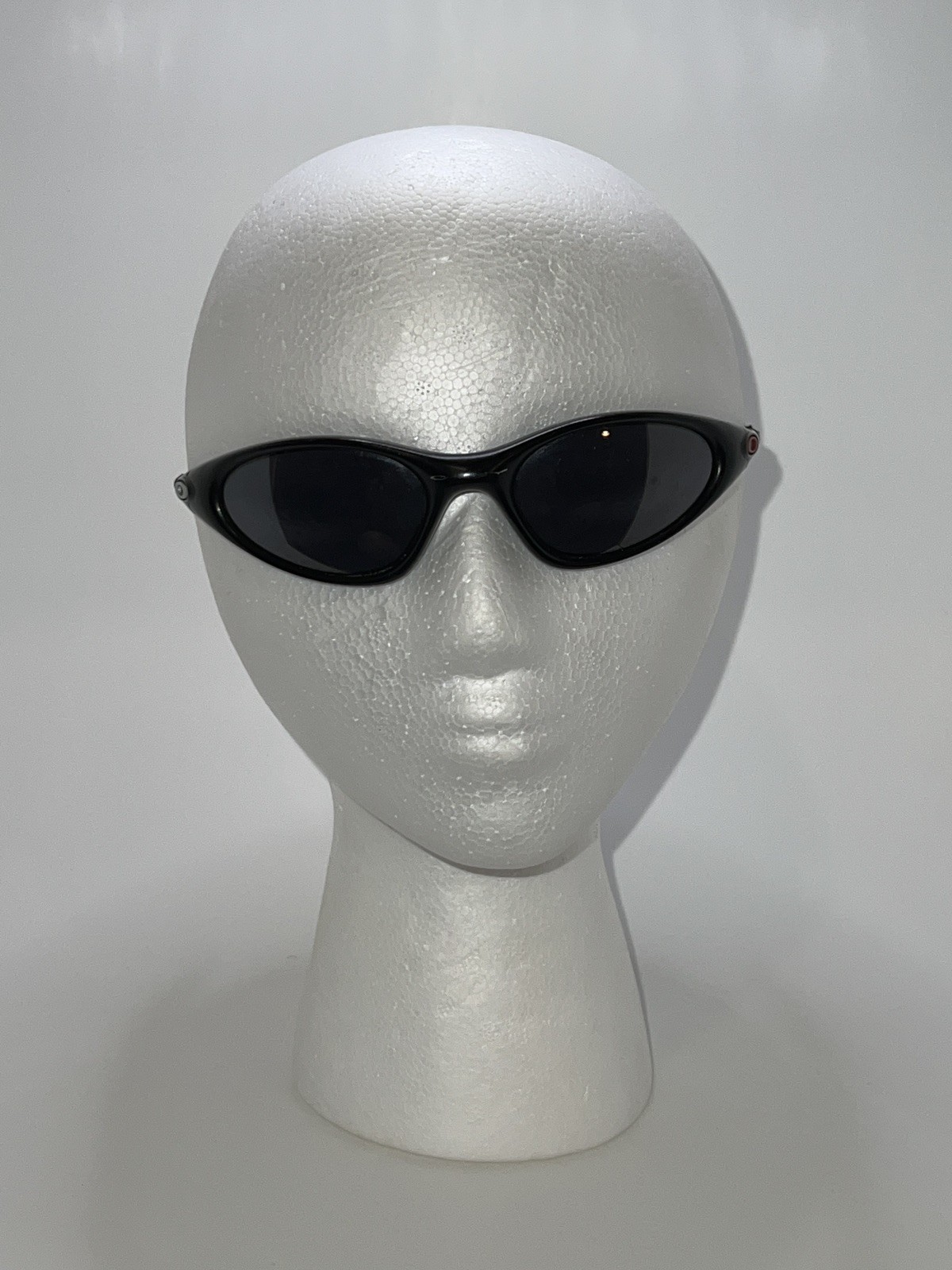 Vintage Oakley Sunglasses Minute 1.0 Black Silver Red Icons Made in USA *READ