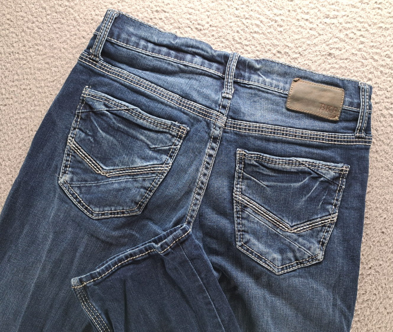 BKE Jeans Mens 32×32 Blue Jake Straight Stretch Distressed Whiskering Dark Wash