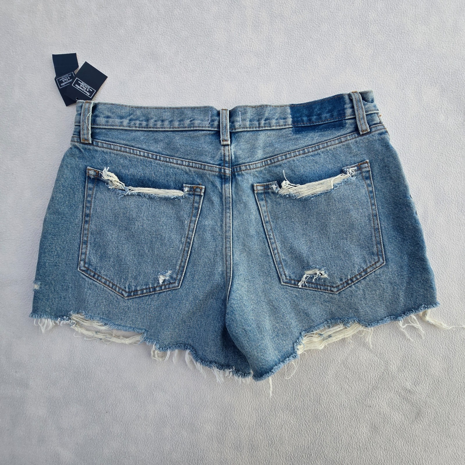 Abercrombie & Fitch Annie High Rise Distressed Shorts Light Wash Size 32/14 NWT