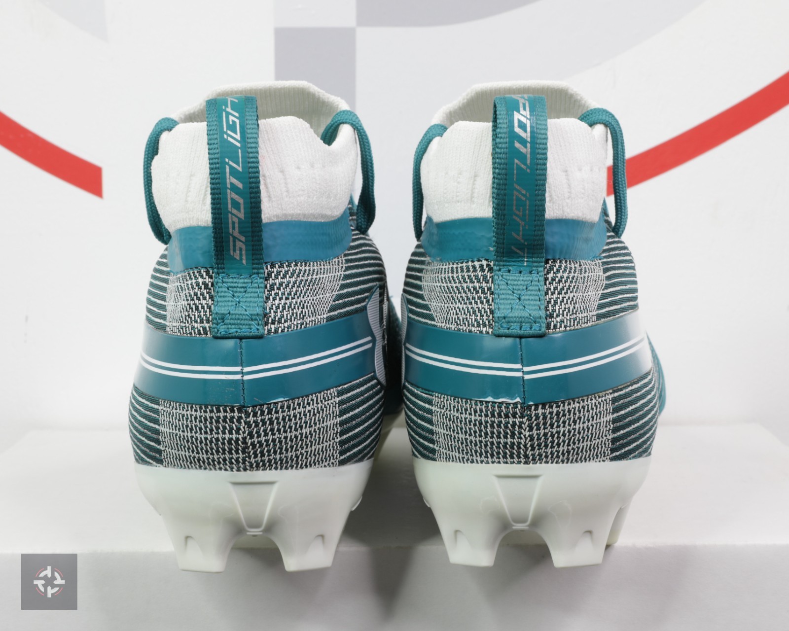 Under Armour Spotlight MC Cyan Football Cleats Men’s Size 11.5 (3021418-302)
