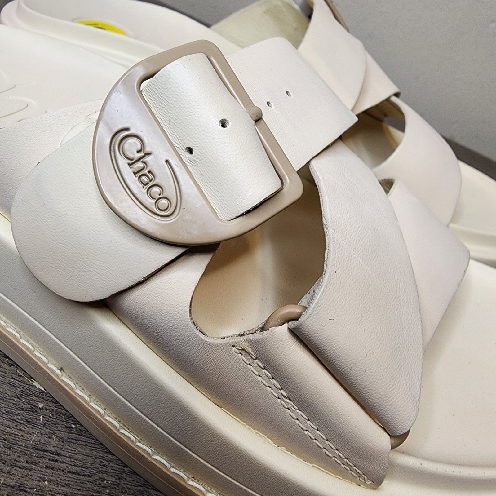 Chaco Townes Midform Slide Sandals Women’s 9 Angora Cream White Leather