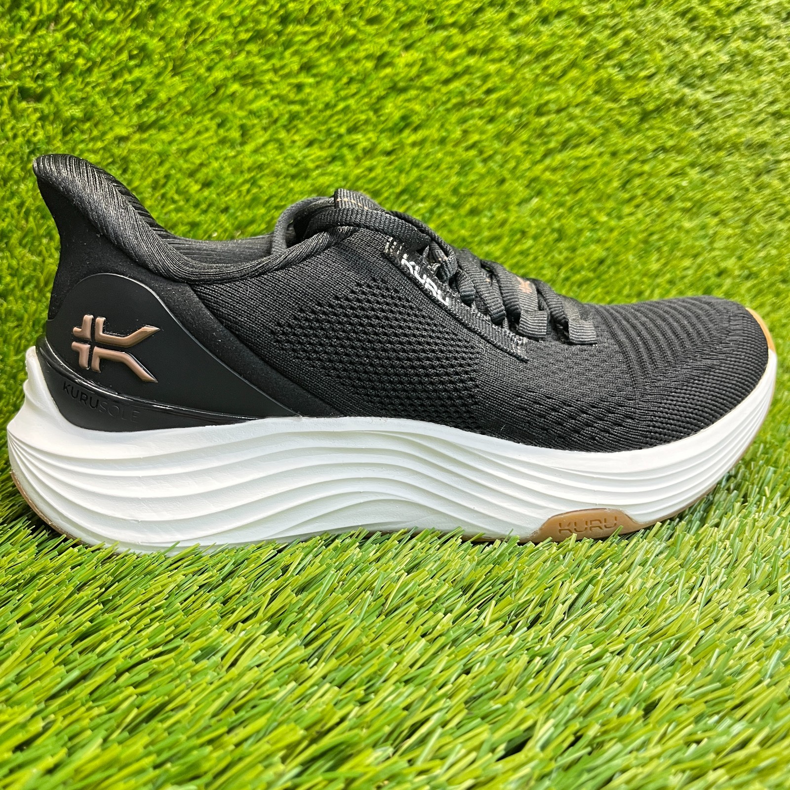 Kuru Atom 2 Womens Size 7 Black White Athletic Running Walking Shoes Sneakers