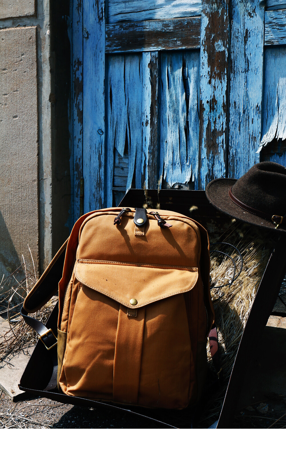 Water-repellent Heavy Wax Canvas 70307 Unisex Retro Backpack Computer Bag