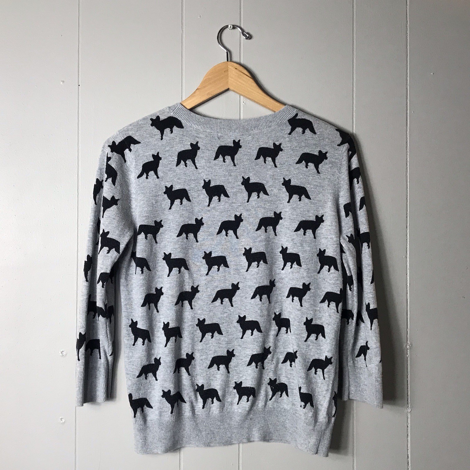 FOREVER 21 ALL OVER DOG PRINT THIN KNIT SWEATER BLOUSE 3/4 SLEEVE WOMENS MEDIUM