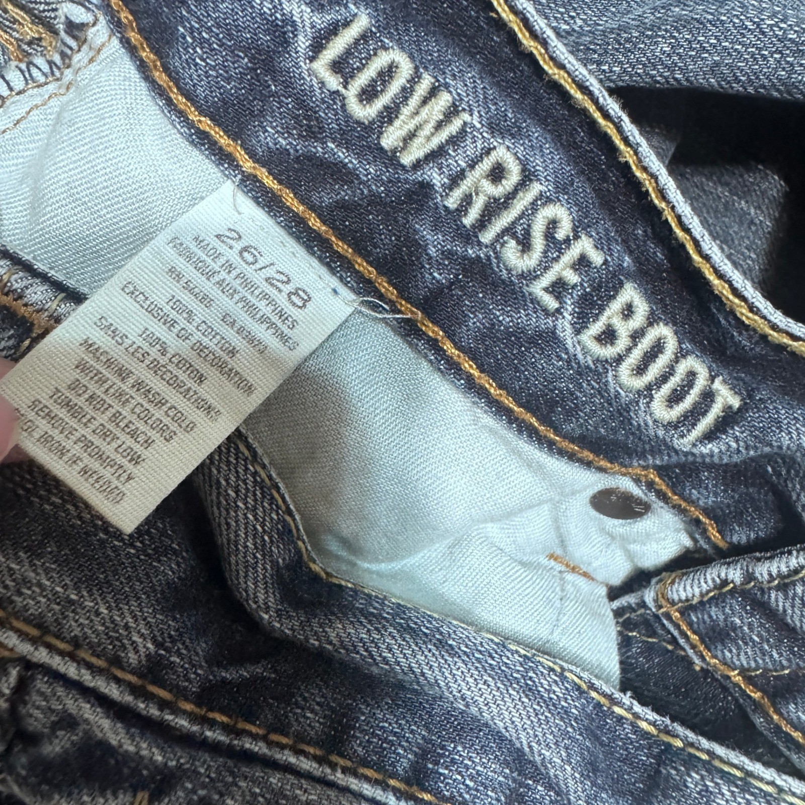 American Eagle Low Rise Bootcut Jeans Medium Wash Y2K Grunge 26×27