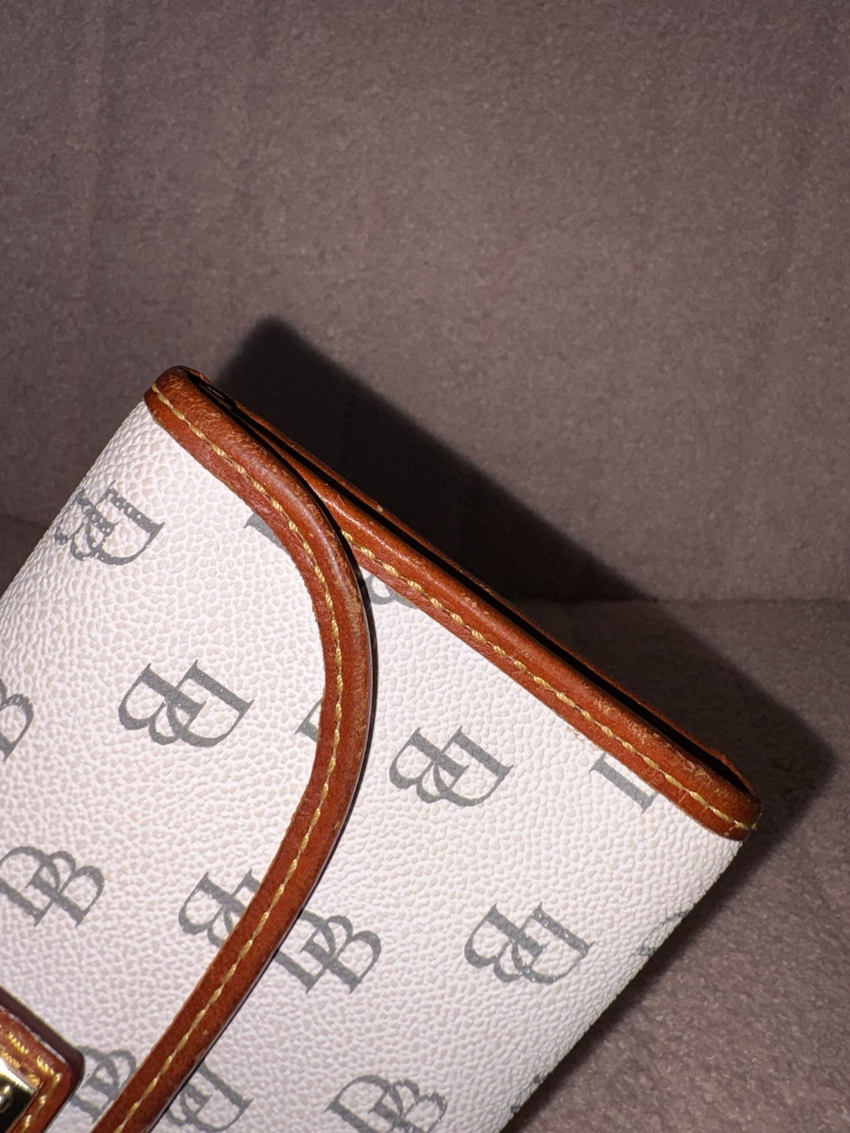 Dooney & Bourke Logo Bifold Wallet Zip Coin Pocket White Brown Red Silver