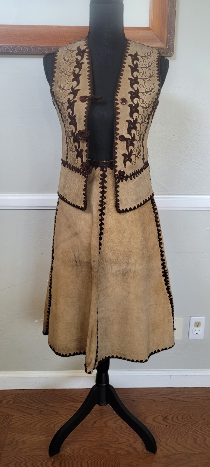 Vintage 1950s rodeo wear Womans Leather Skirt And Vest Set As Pictured Size Xs