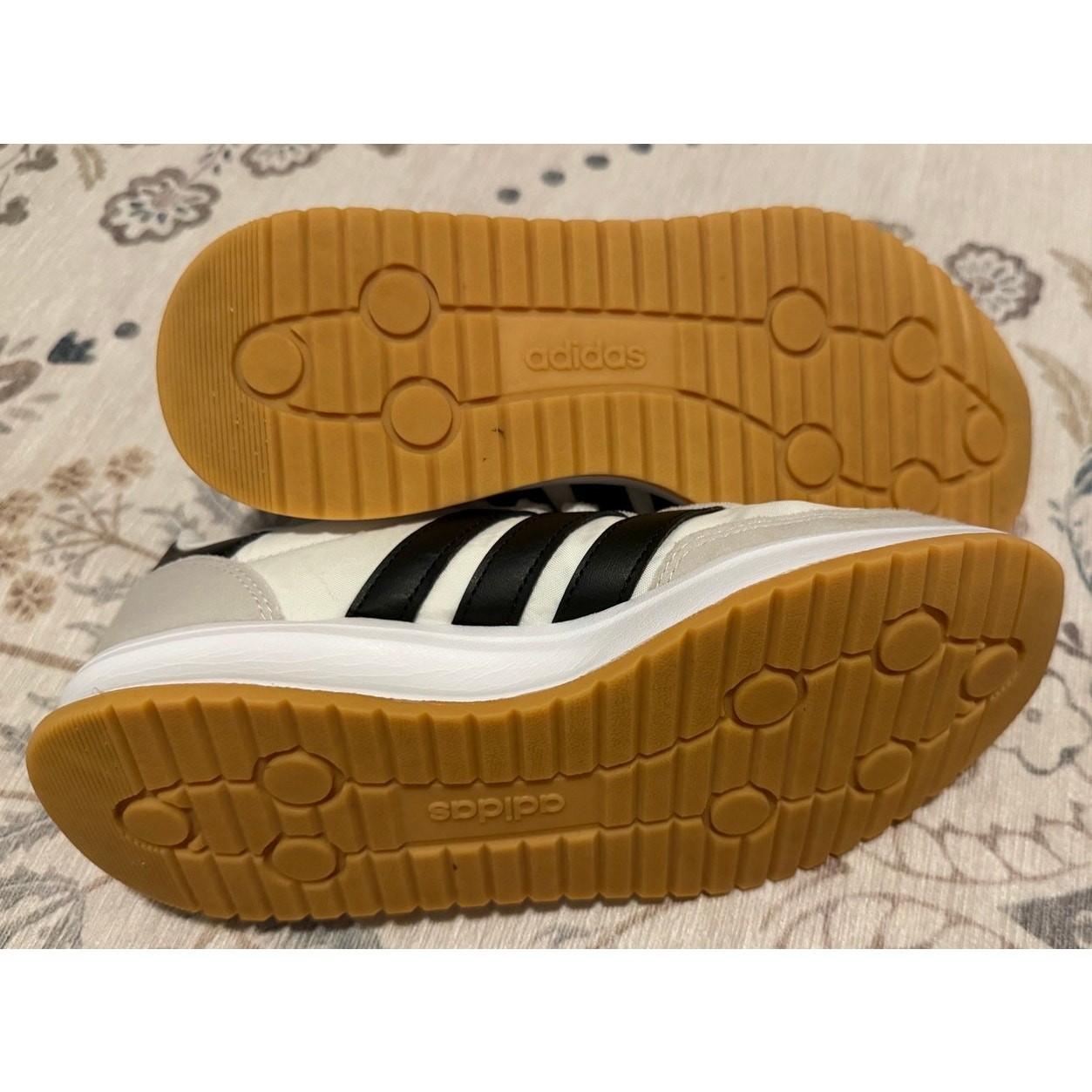 Adidas Run 70s 2.0 Sneakers Size 5Y White Black Grey Retro JI2266