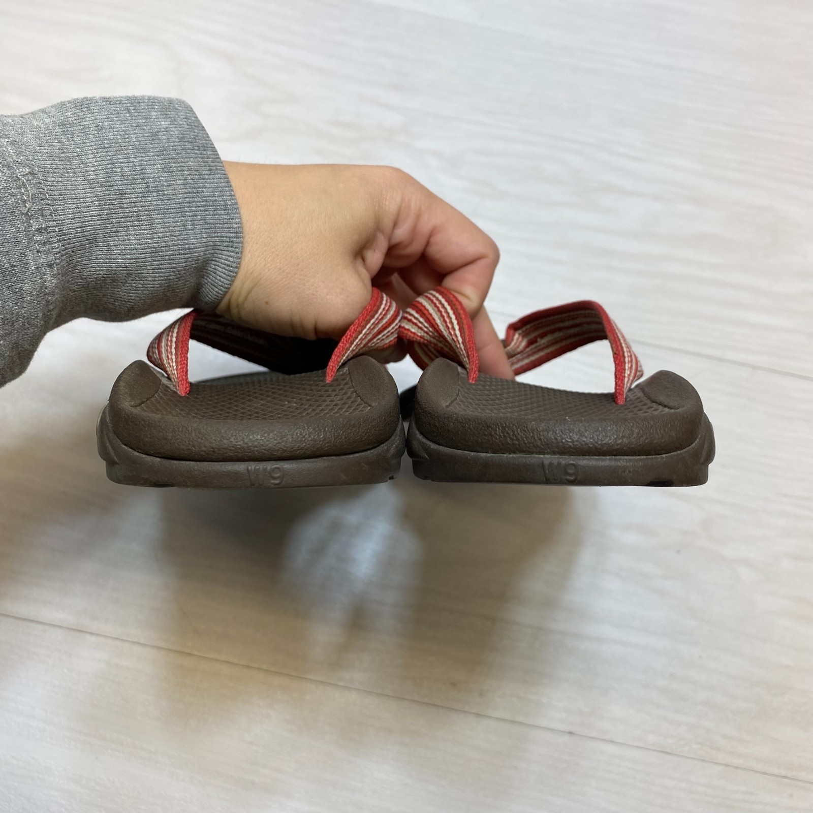 Chaco Flip EcoTread Flip Flop Sandals Women’s Size 9W Red White Outdoor Summer