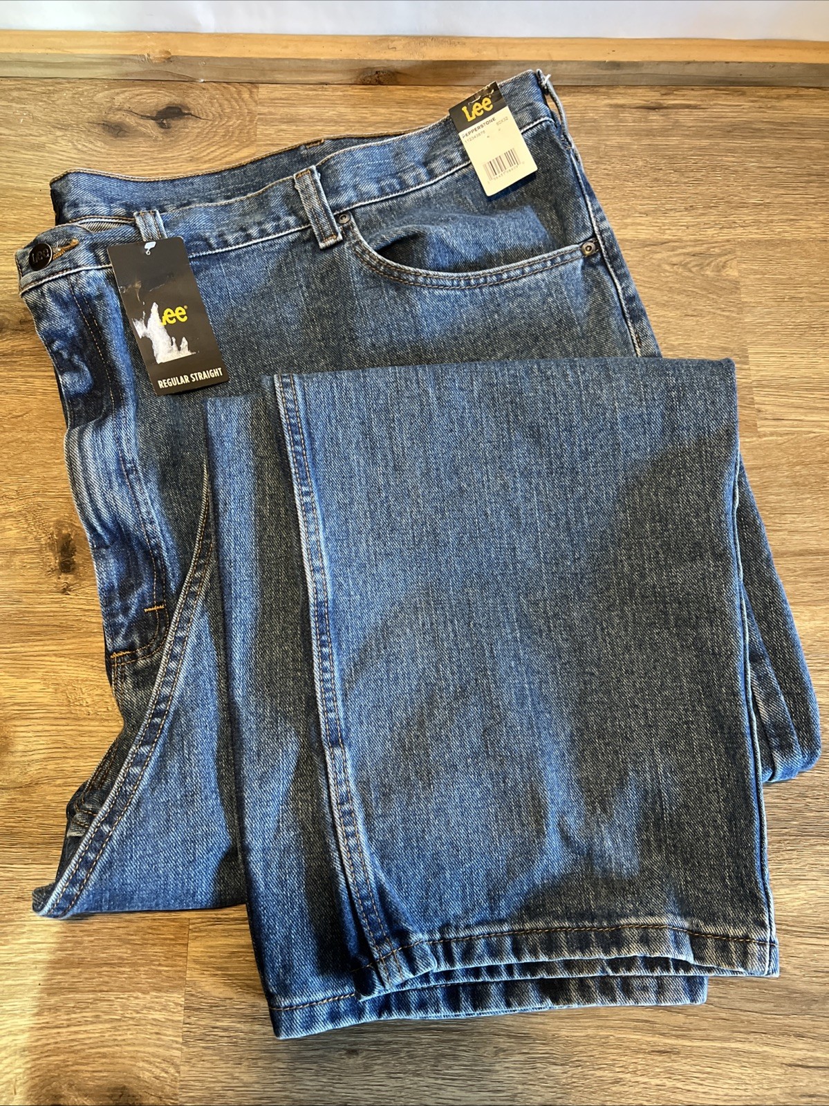 Lee Men’s Regular Straight Jeans Revolution 60 x 32 NWT