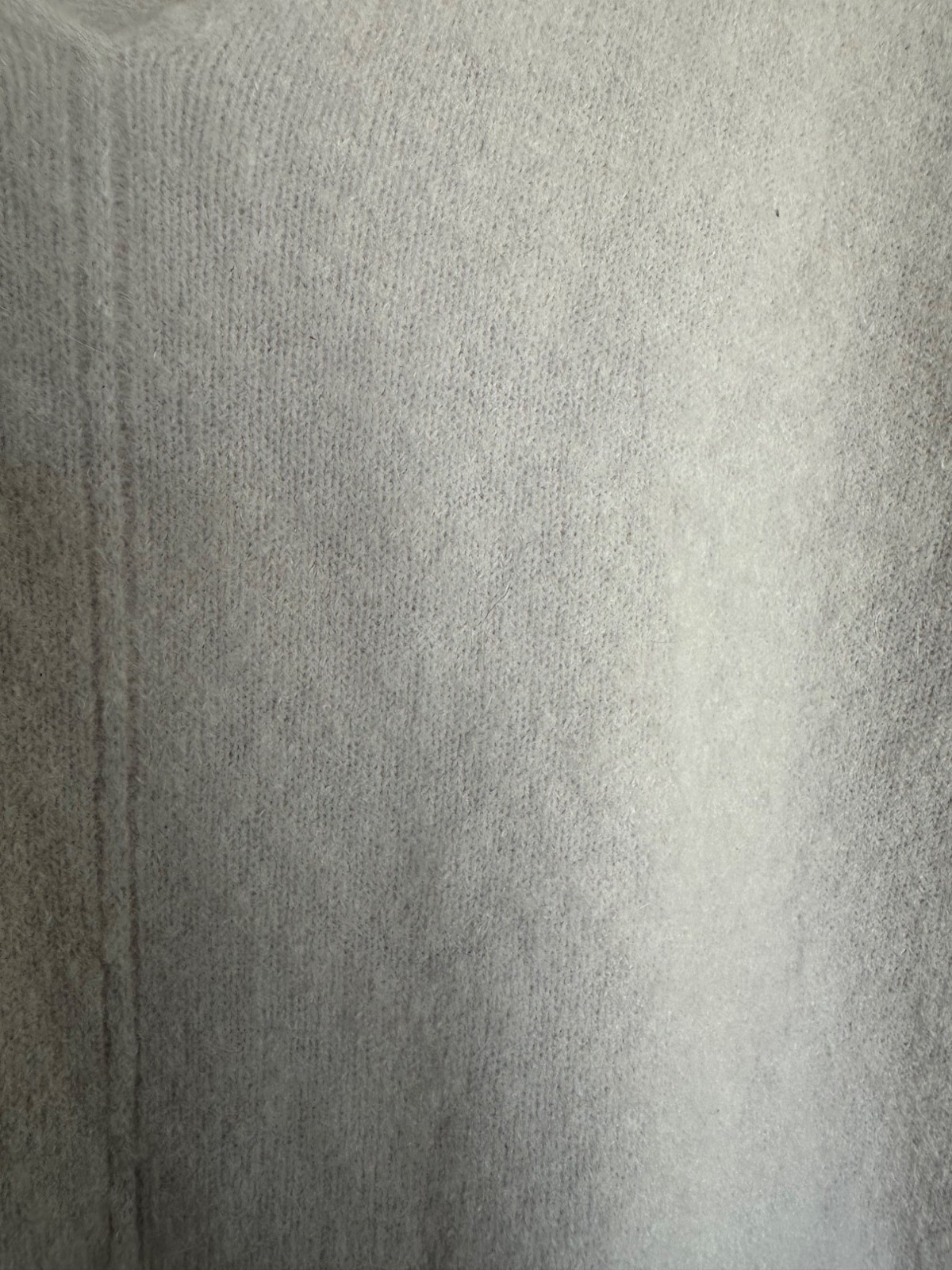Bianco & Blu Women’s Medium Wool Blend Light Grey V-neck Sweater