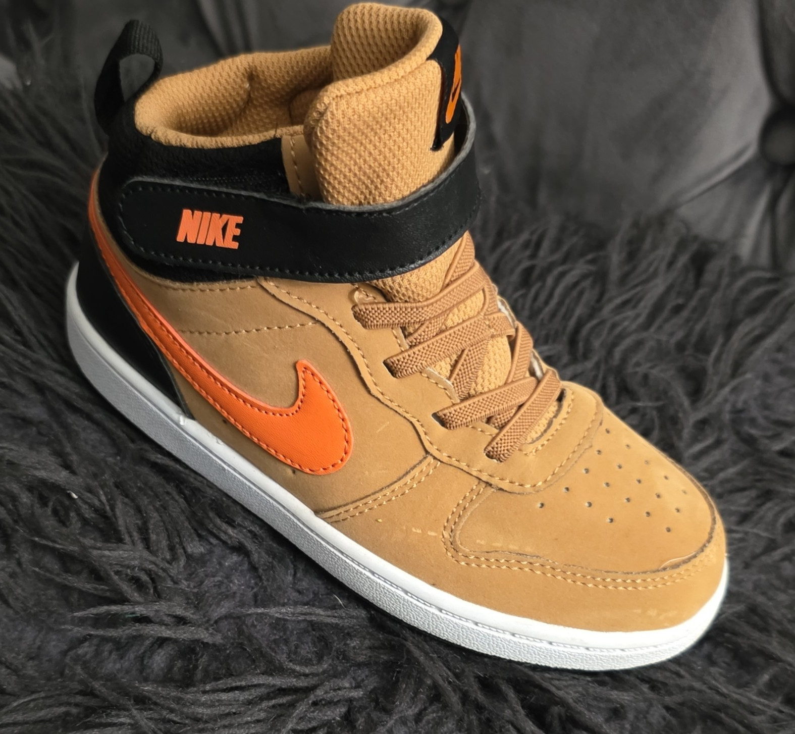 Nike Court Borough Mid Unisex Kids US 12.5 Tan/Black/Orange Leather Sneaker