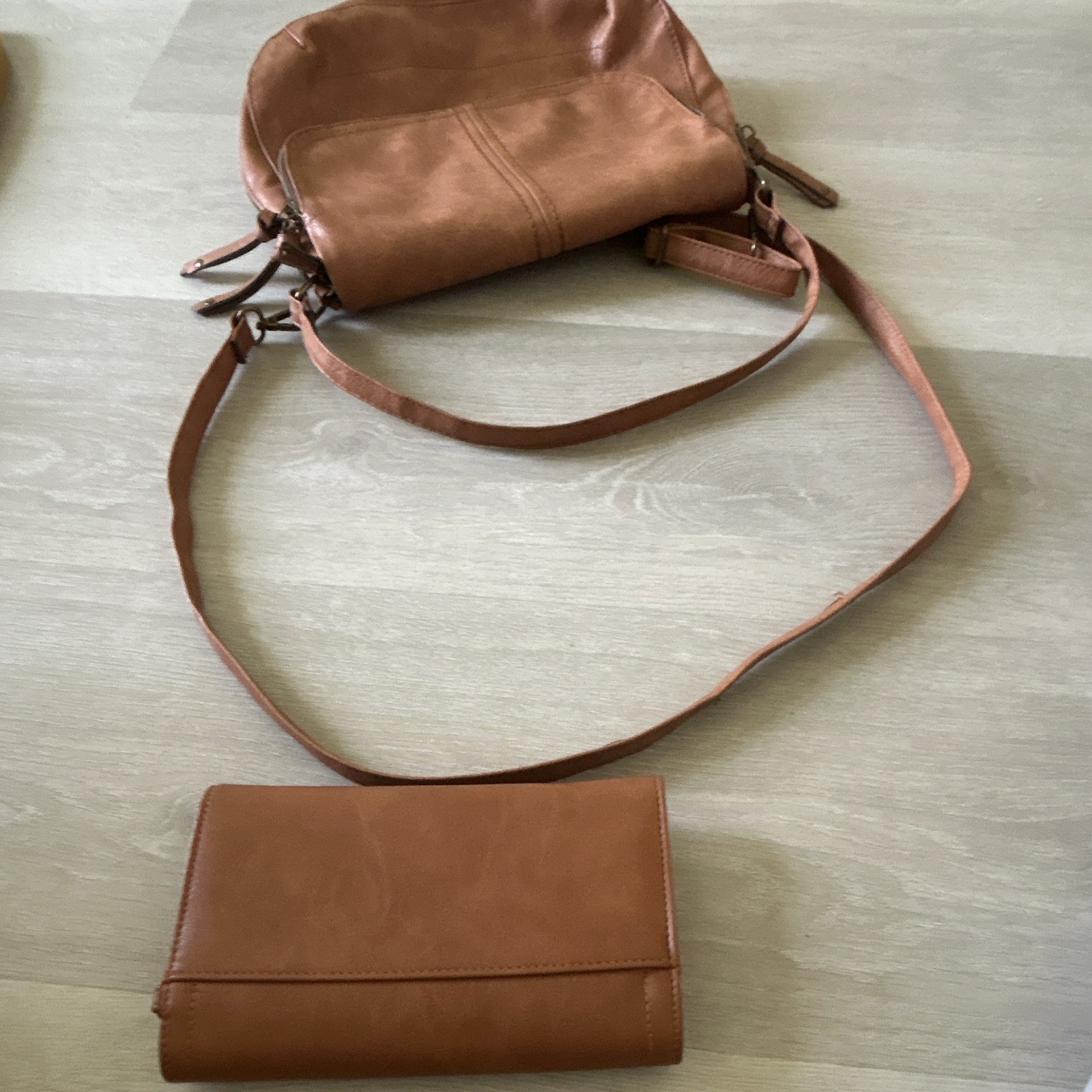 Brown Medium Crescent Crossbody Bag Adjustable Detachable Strap Zip/Magnetic