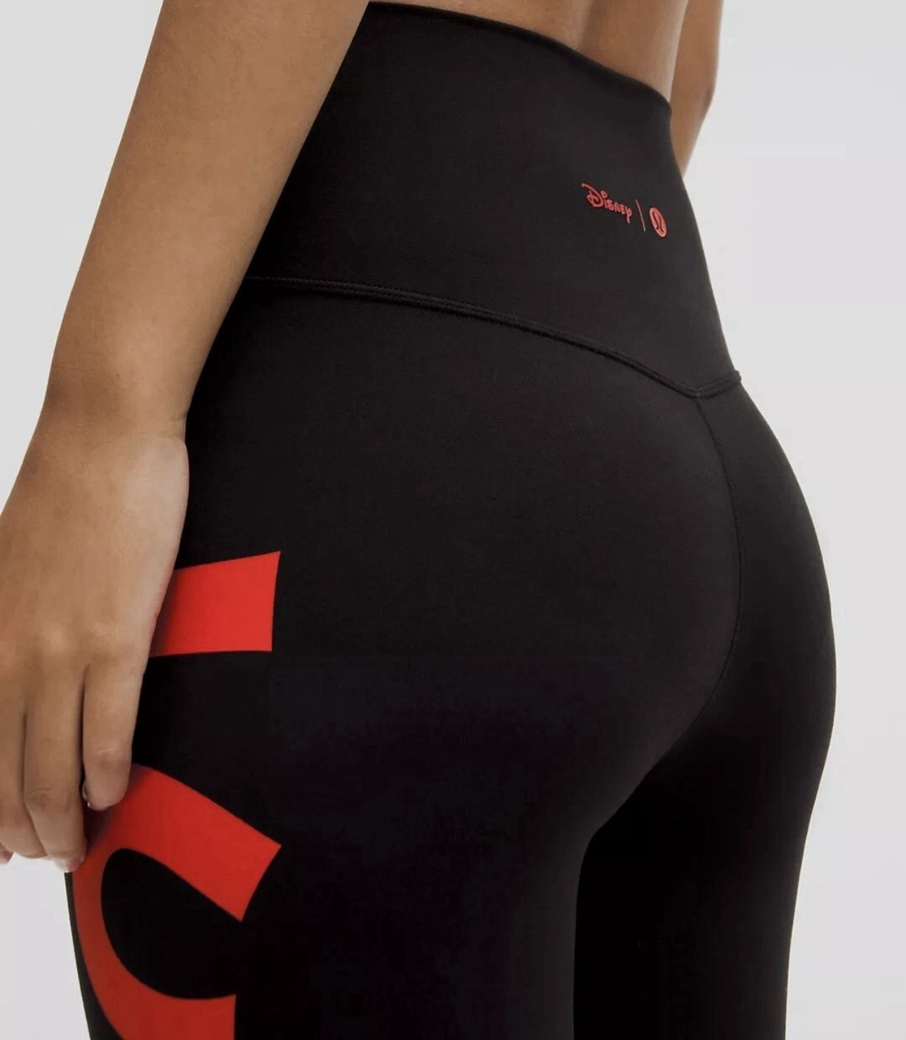 Disney x lululemon *Align™ High-Rise Pant 25″Colour BlackSize 4Qty 1
