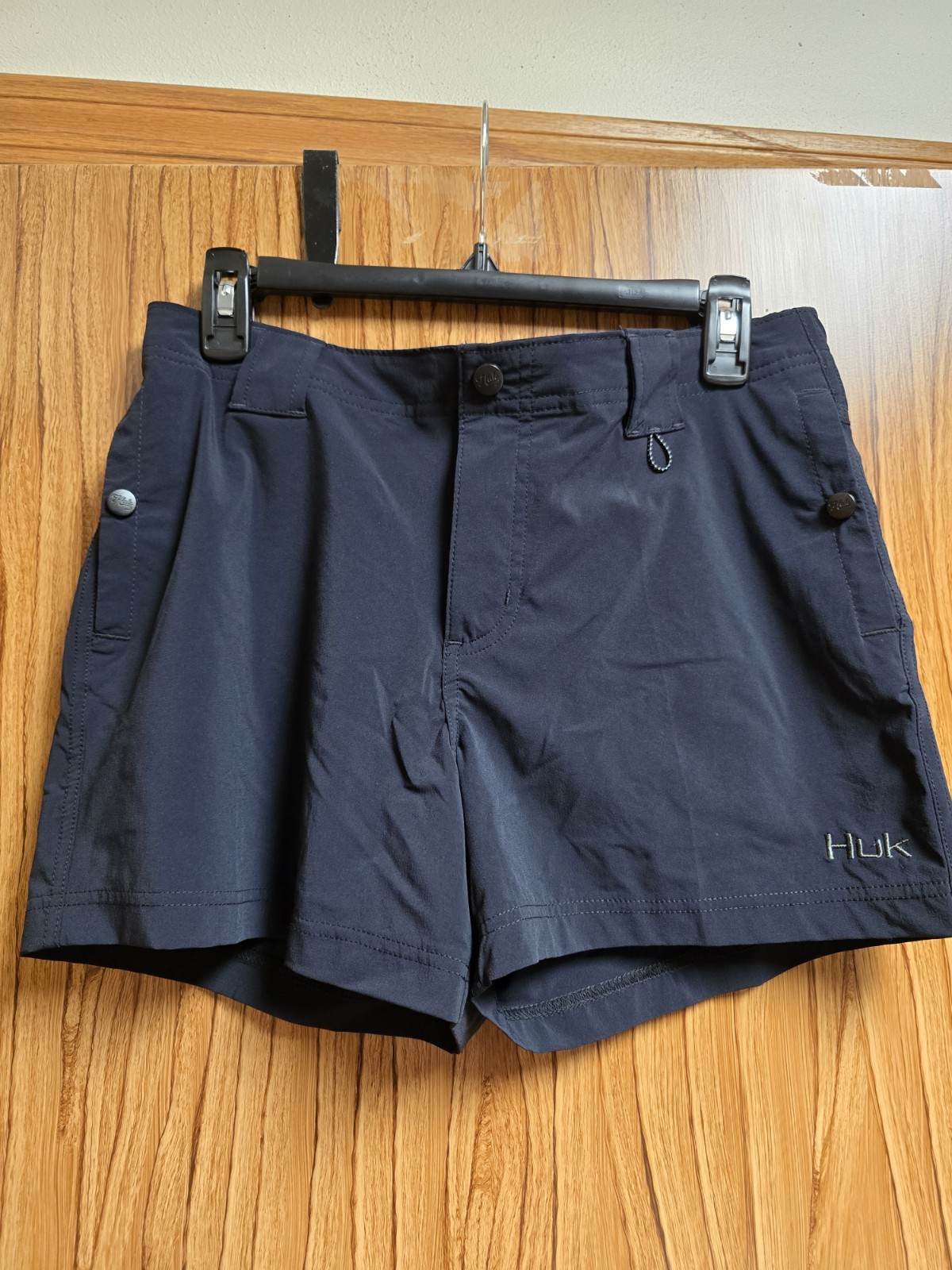 HUK Women’s Let’s Go Fish Short Performance Quick-Drying Short Size Large NWT