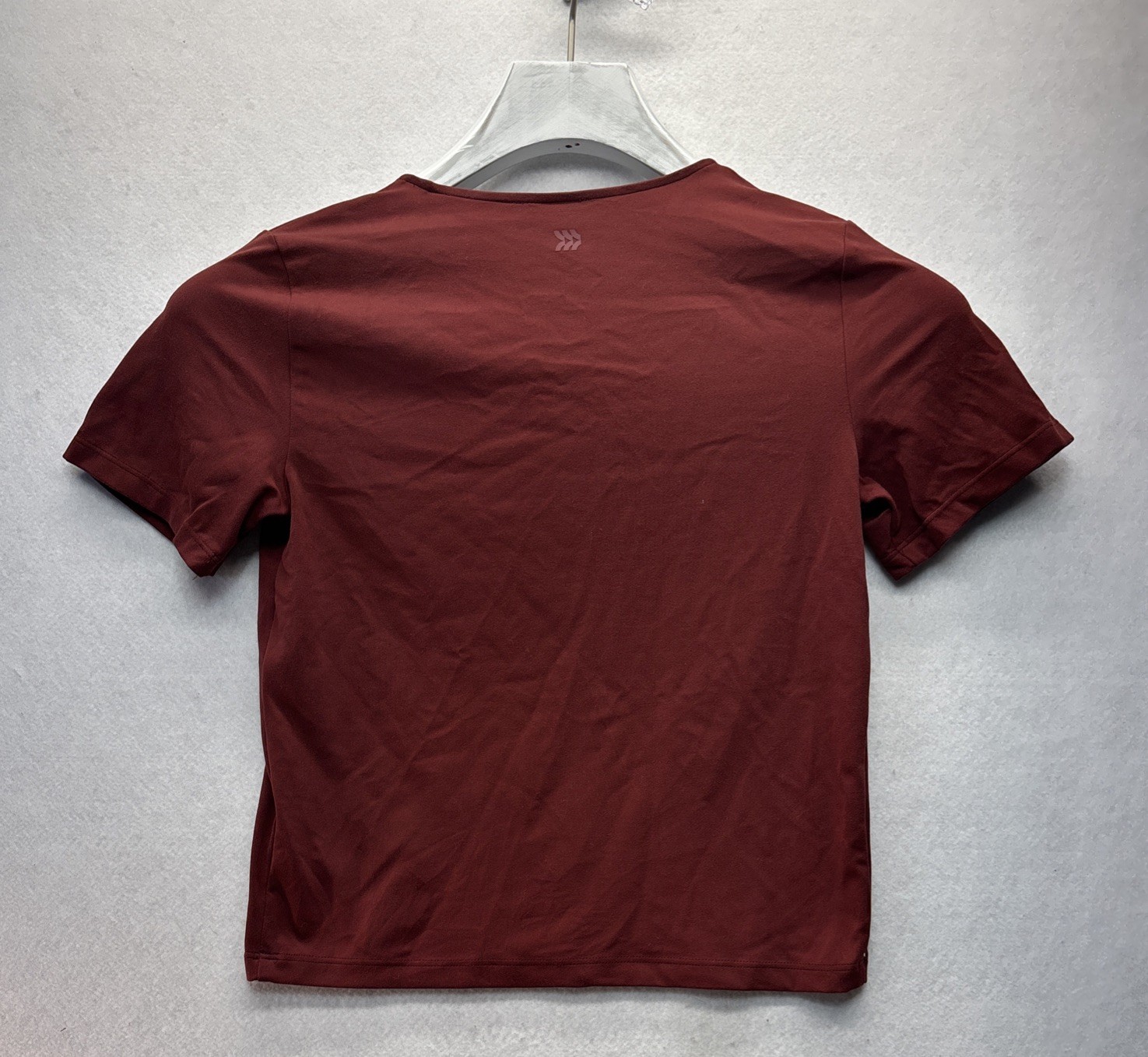 Women’s All In Motion Everyday Soft Short Sleeve Athletic T Shirt Maroon S NWT