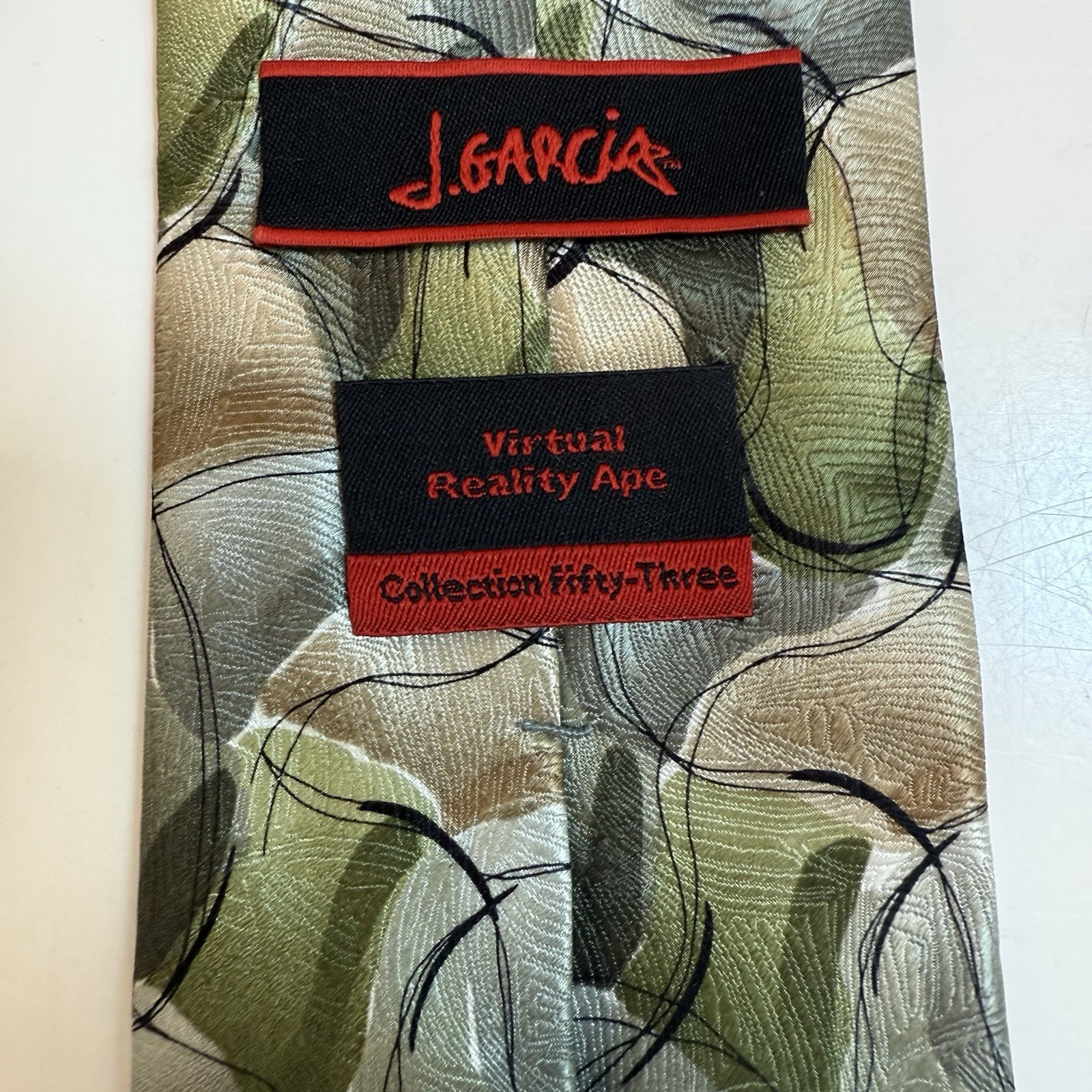 J. Garcia Tie, 100% Silk, Green Pattern, 59” Long, 3 3/4” Wide, Excellent Cond!
