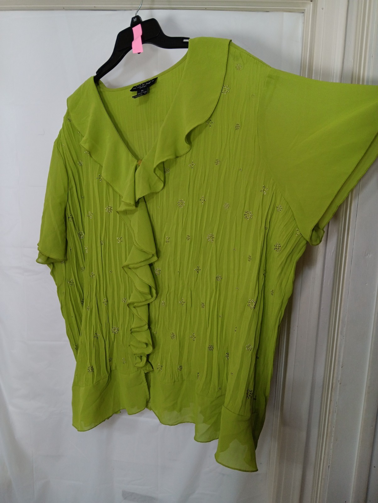 Separates by New York City Design Co Woman’.subtle embroidered details. Size 3XL
