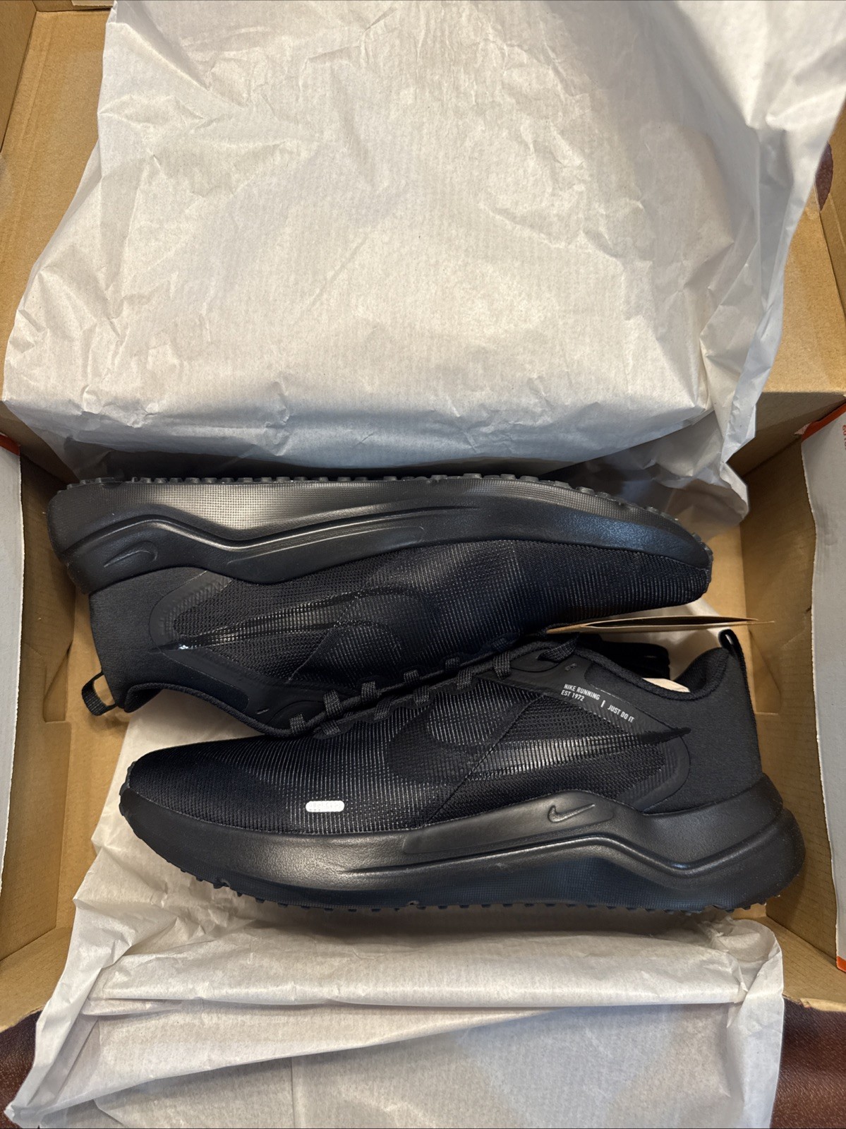 Nike Downshifter 12 4E “Black/Dark Smoke Grey” – (Men’s US 10.5) – DM0919-002