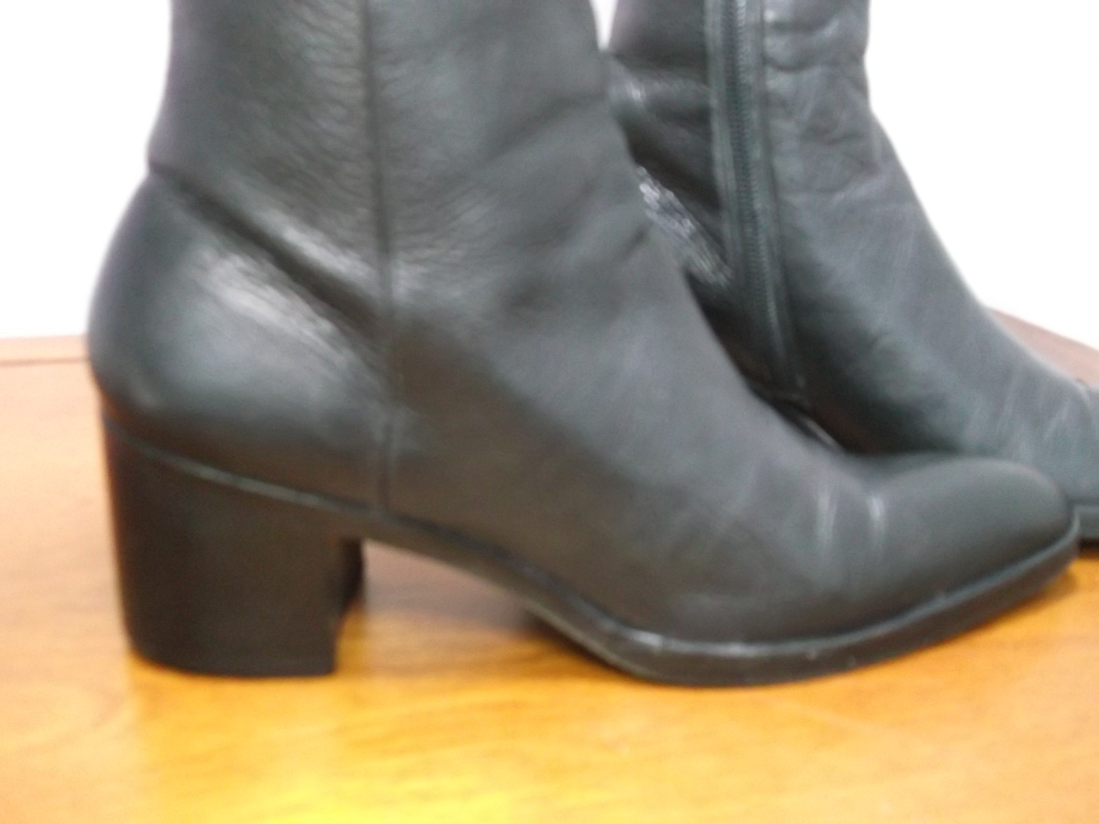 BCBG MAXAZRIA Women’s Sz. 6 B/ 36 EU/ 2.25 in Block heel 14in Riding Boots