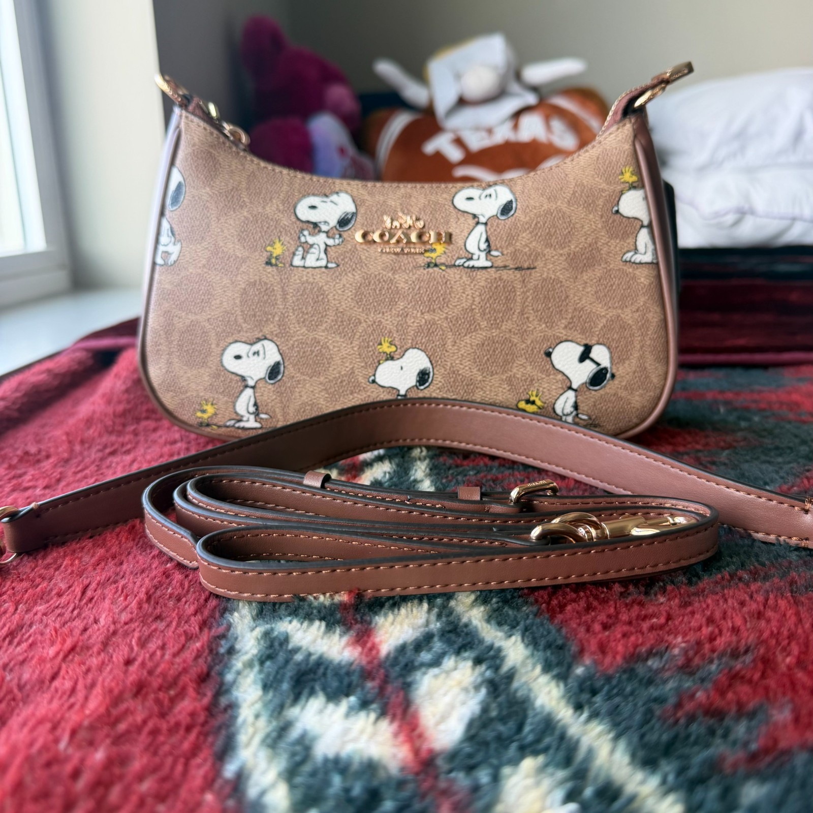 NWT COACH x PEANUTS Teri Shoulder Bag CBJ88 Snoopy Tan Brown Signature Canvas NE