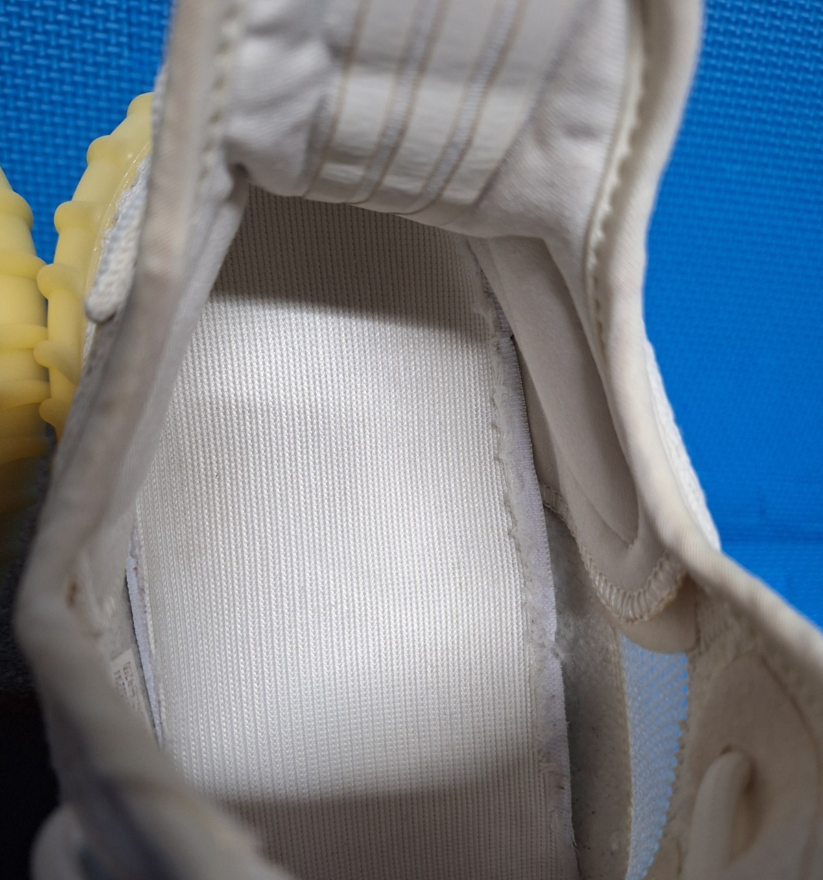Adidas Yeezy Boost 350 V2 Bone White Sneakers US Size 10 1/2 Men’s HQ6316