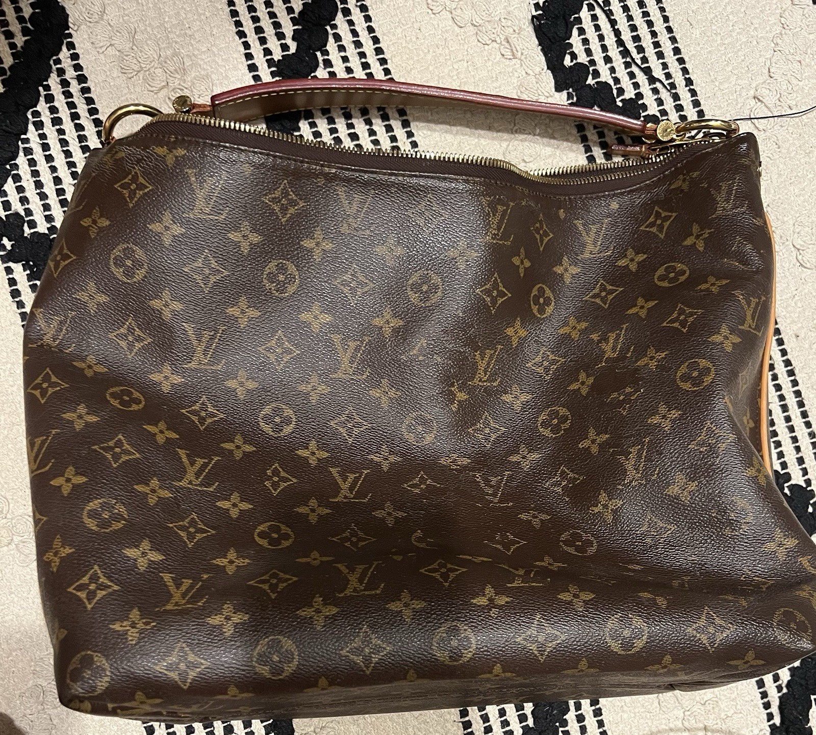 Authentic Louis Vuitton Sully MM Monogram Shoulder Bag