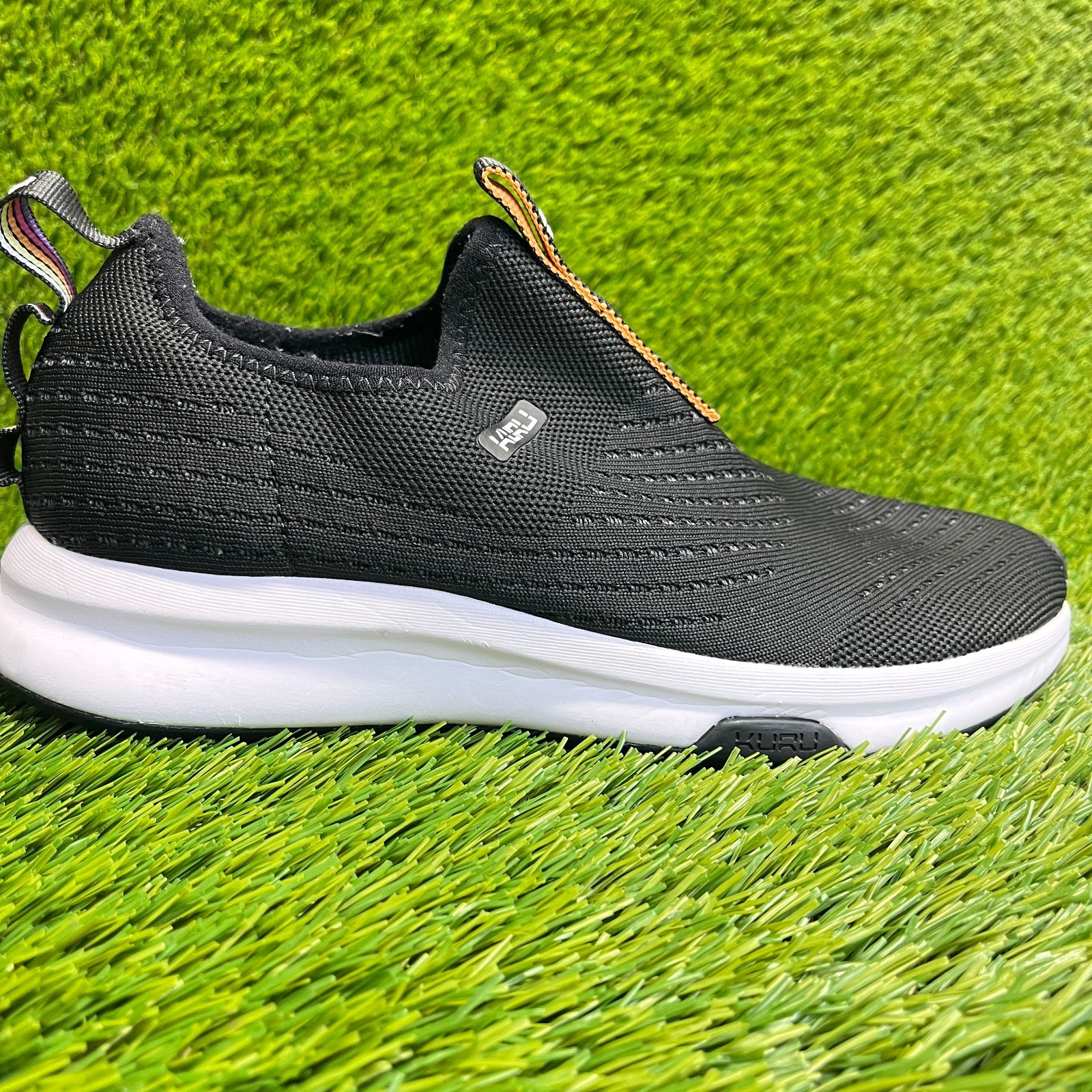 Kuru Atom Womens Size 8.5 Black White Athletic Walking Slip On Shoes Sneakers