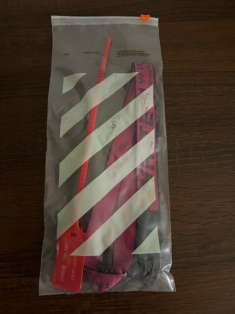 Hot Pink – Off White Industrial Keychain Lanyard