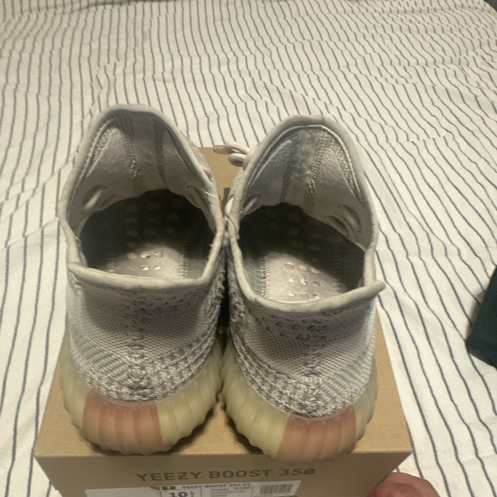 adidas Yeezy Boost 350 V2 Citrin Non-Reflective Primeknit Low Top FW3042