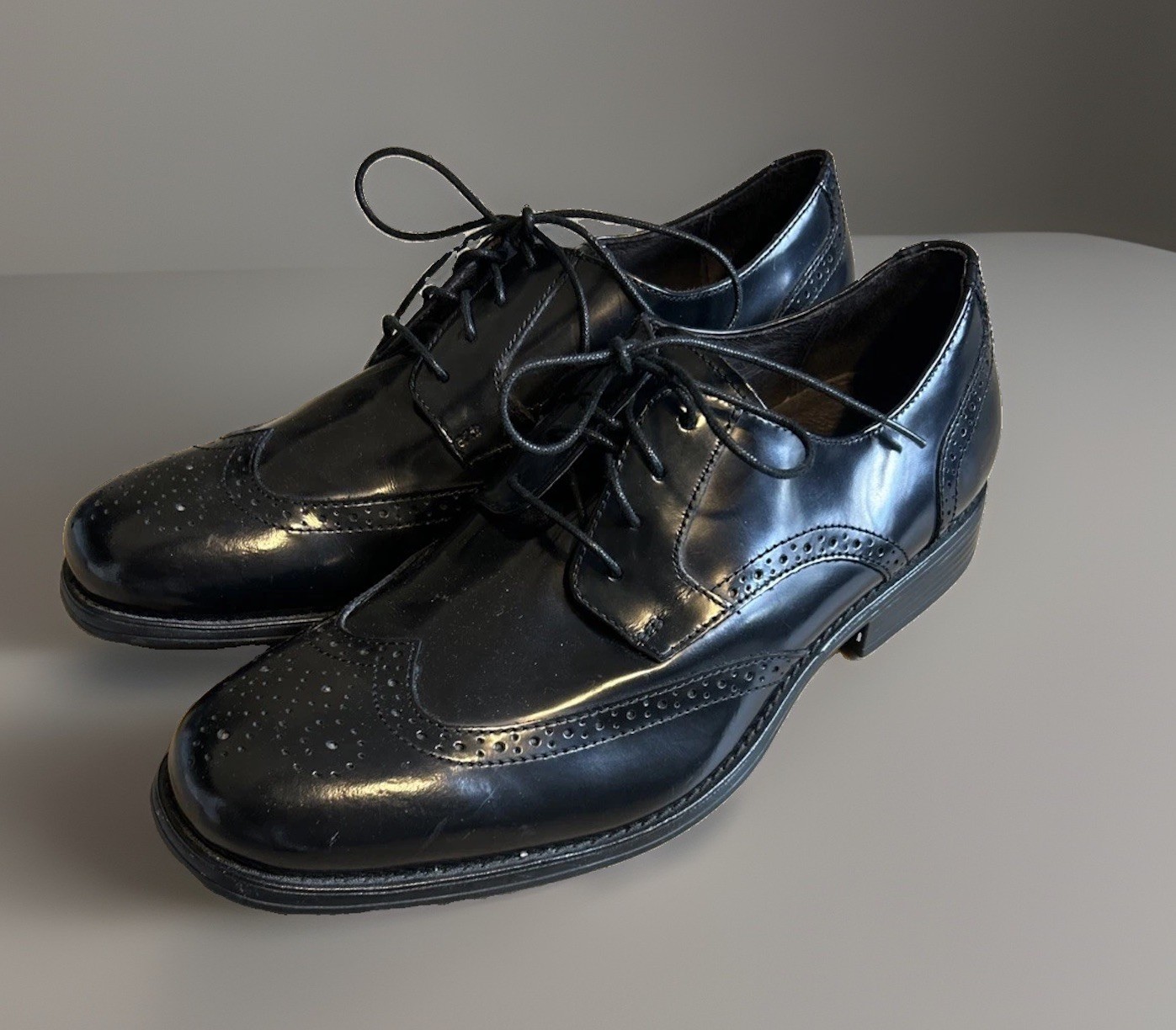 Johnston & Murphy Wing Tip Oxford Black Leather 9 M