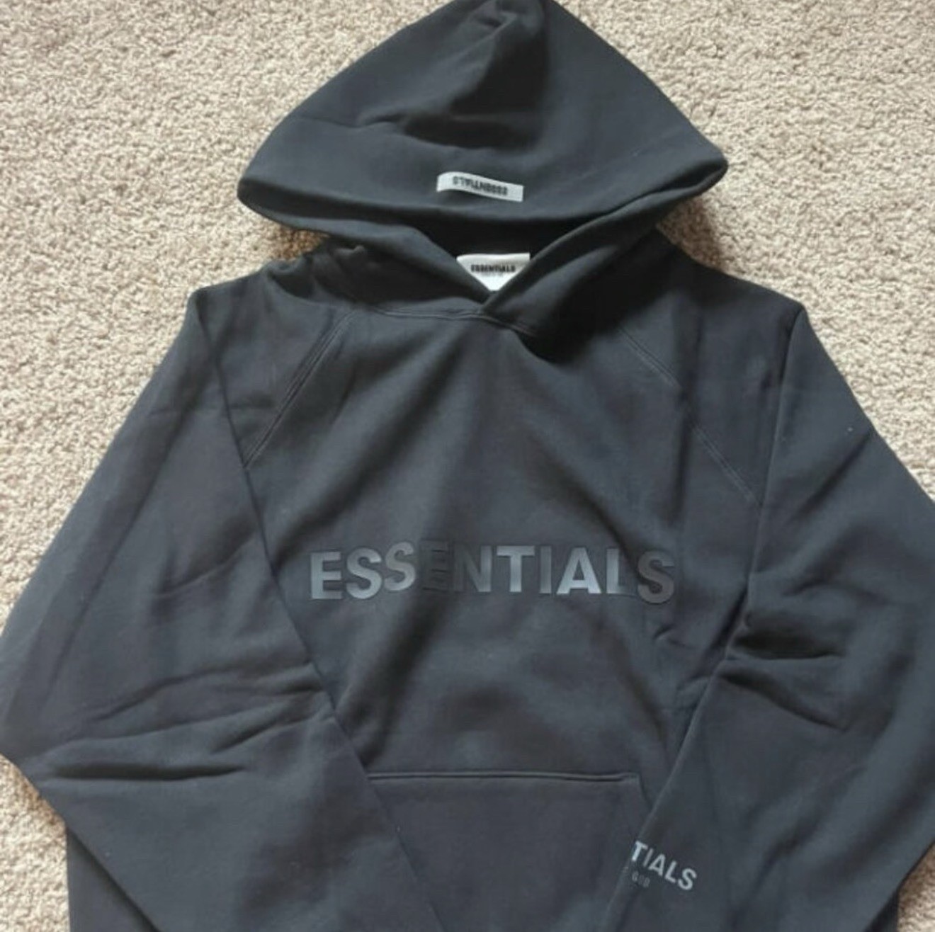 Essentials Fear of God Men’s XS Black Pullover Hoodie Logo Hooded