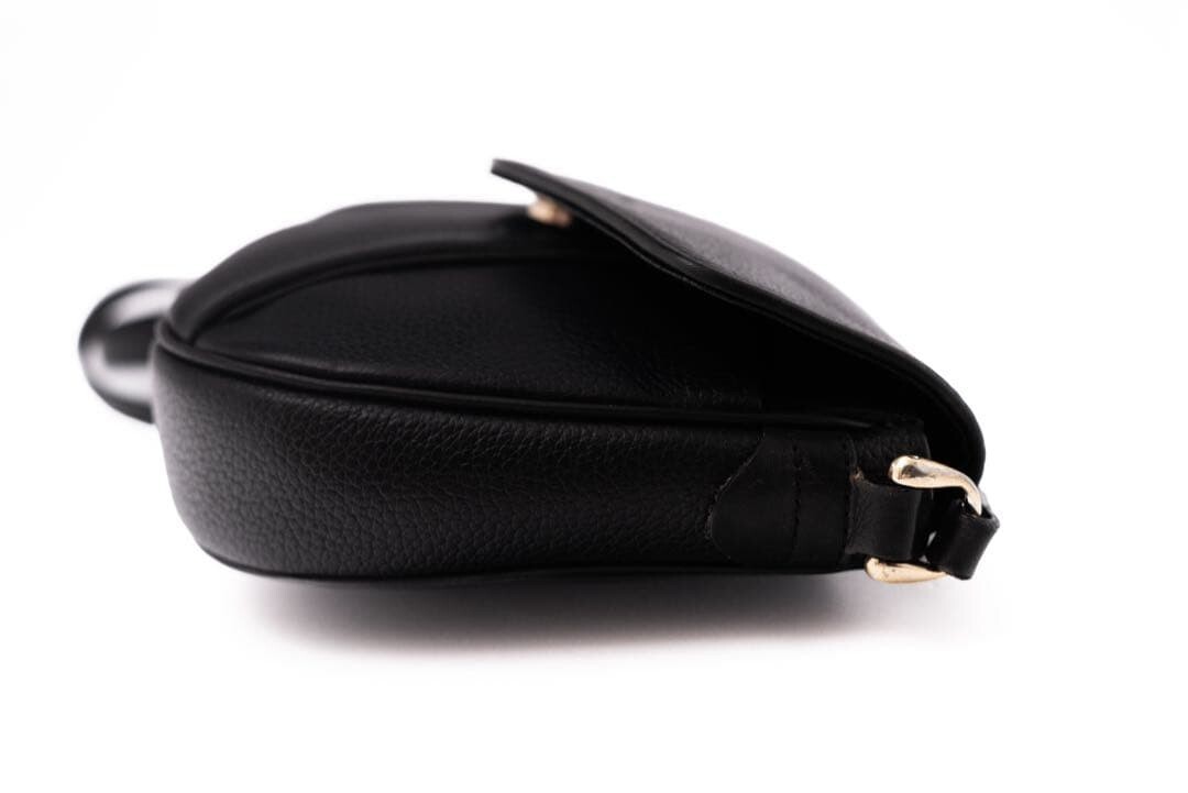 Burberry Vintage Black Leather Shoulder Bag Gold Hardware Women 20cm 19.5cm
