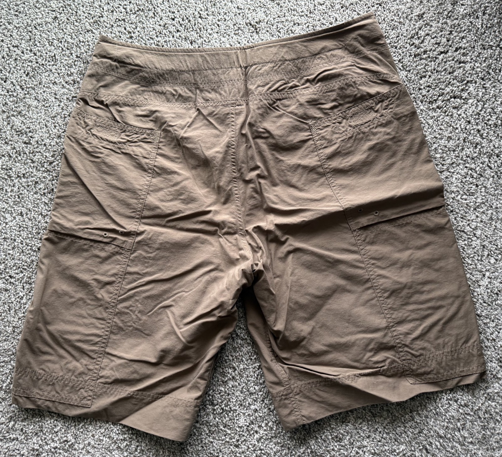 Mountain Hardwear Men’s Shorts Dark Khaki/Taupe Hiking Outdoor – Size Large