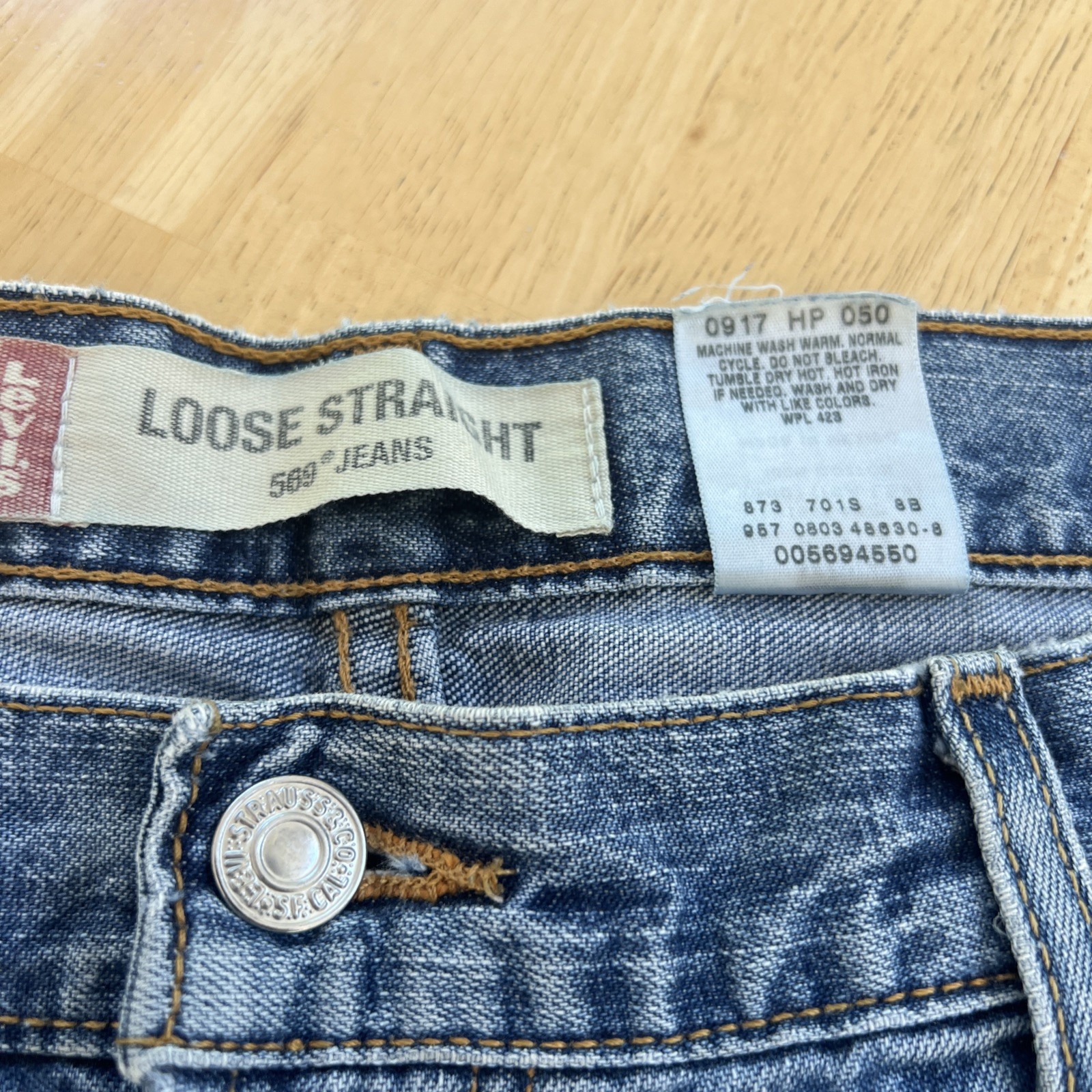Levis 569 Loose Straight Leg Jeans Mens 38×30 Light Wash Blue Denim 00569-4550